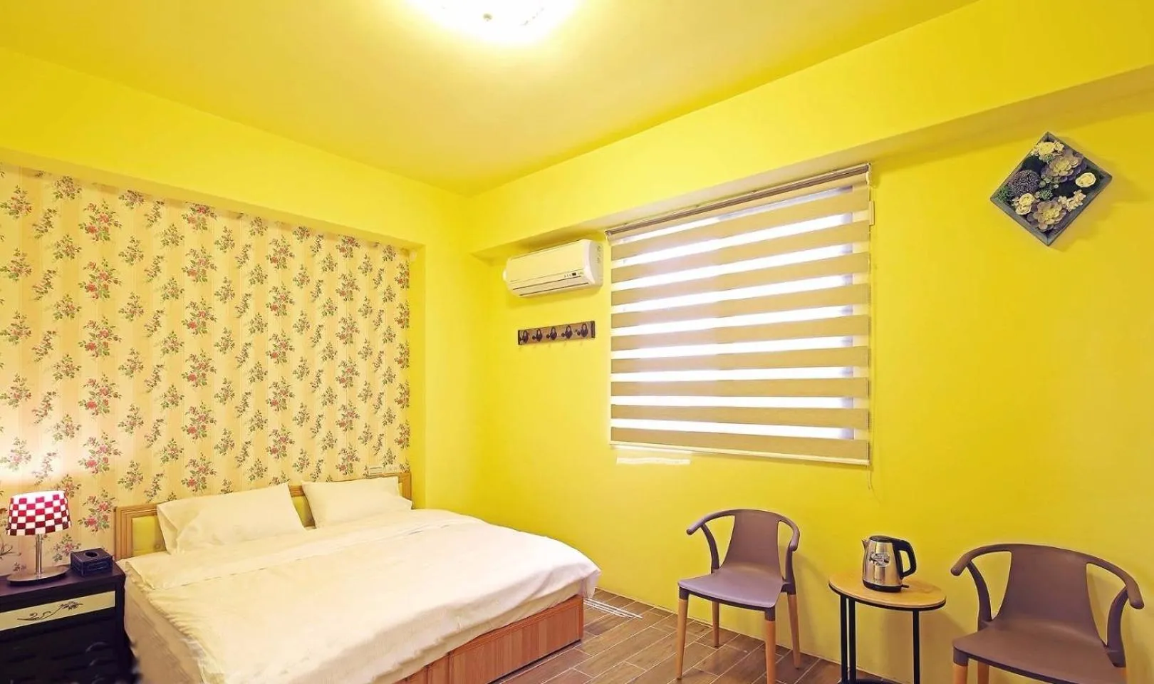 Photo of the whole room, Bed in Warm Breeze Stay