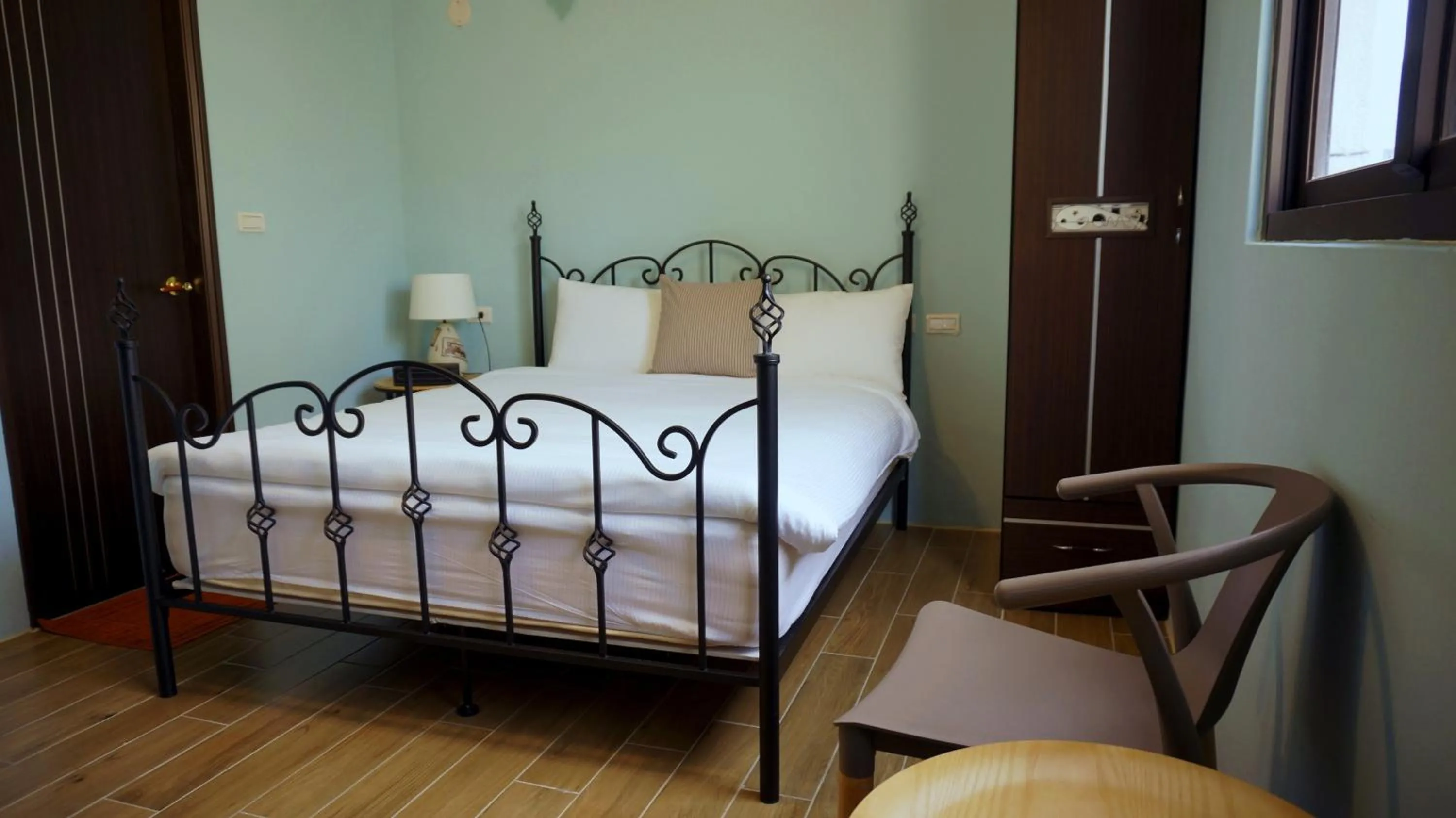 Decorative detail, Bed in Warm Breeze Stay
