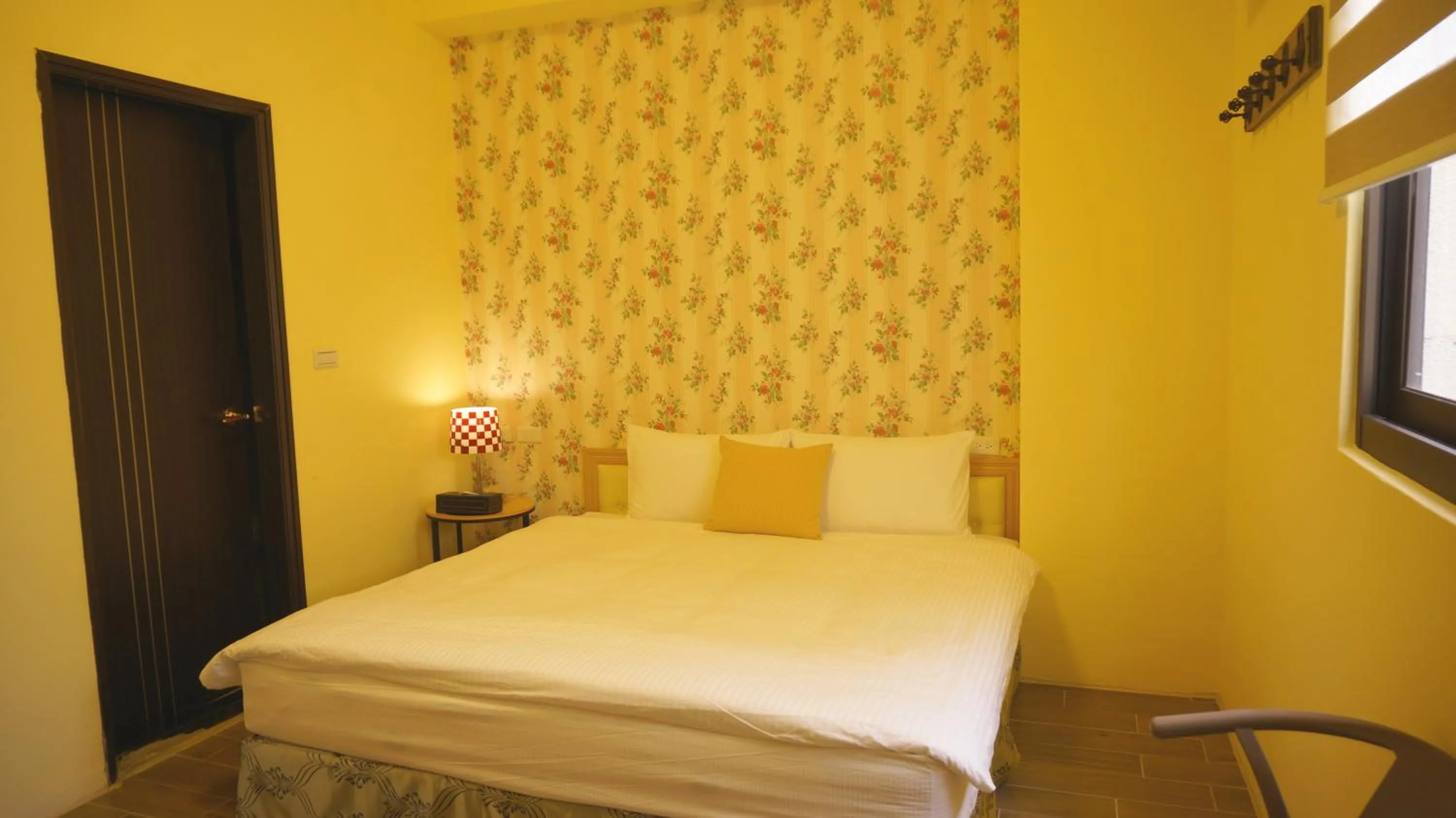 Toilet, Bed in Warm Breeze Stay