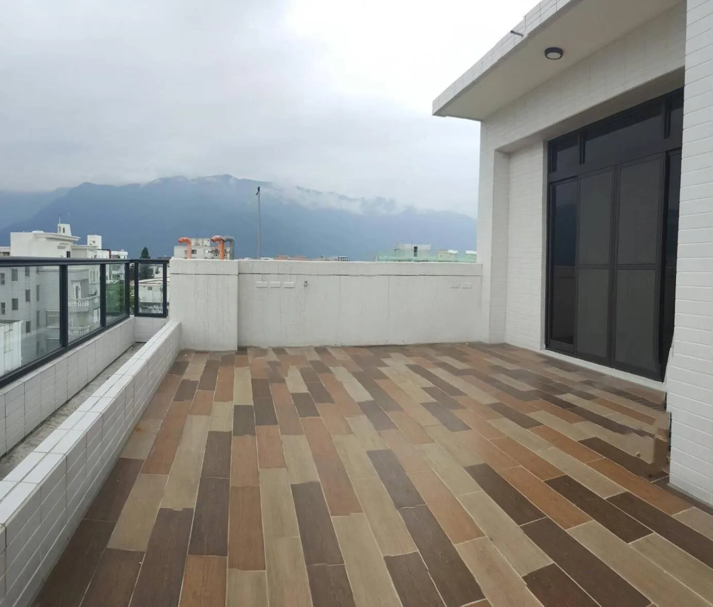 Property building in Warm Breeze Stay