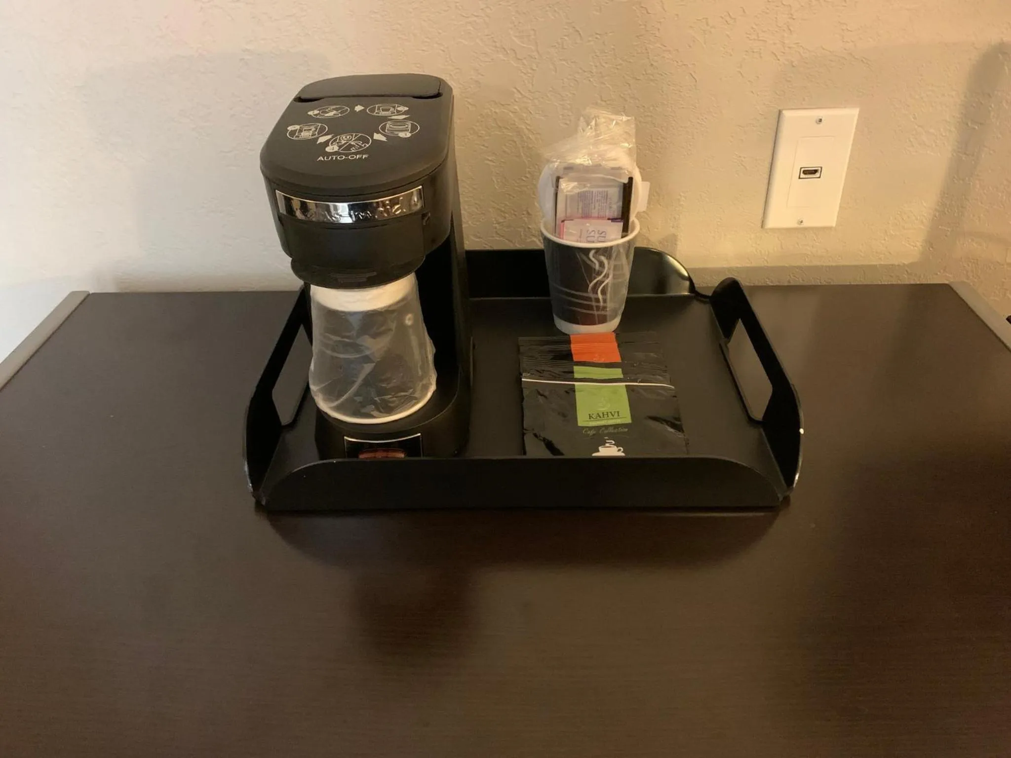 Photo of the whole room in Days Inn by Wyndham Long Island/Copiague