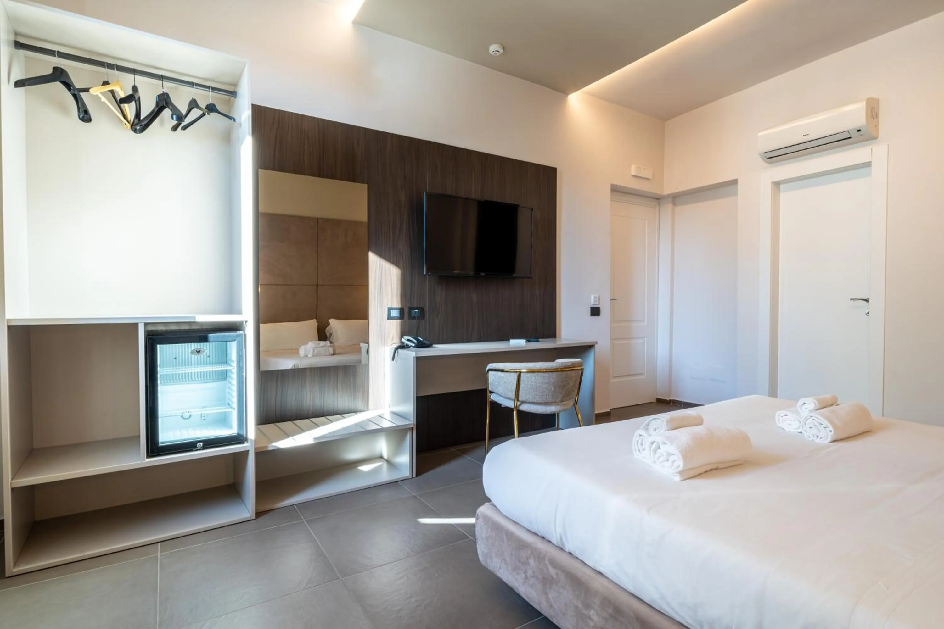 Bedroom, Bed in Hotel Diamond