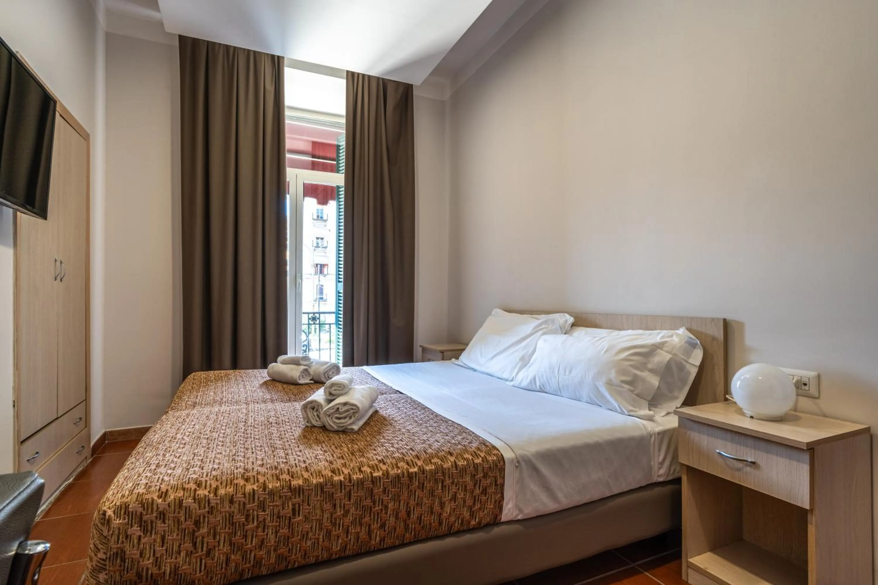 Bed in Hotel Diamond