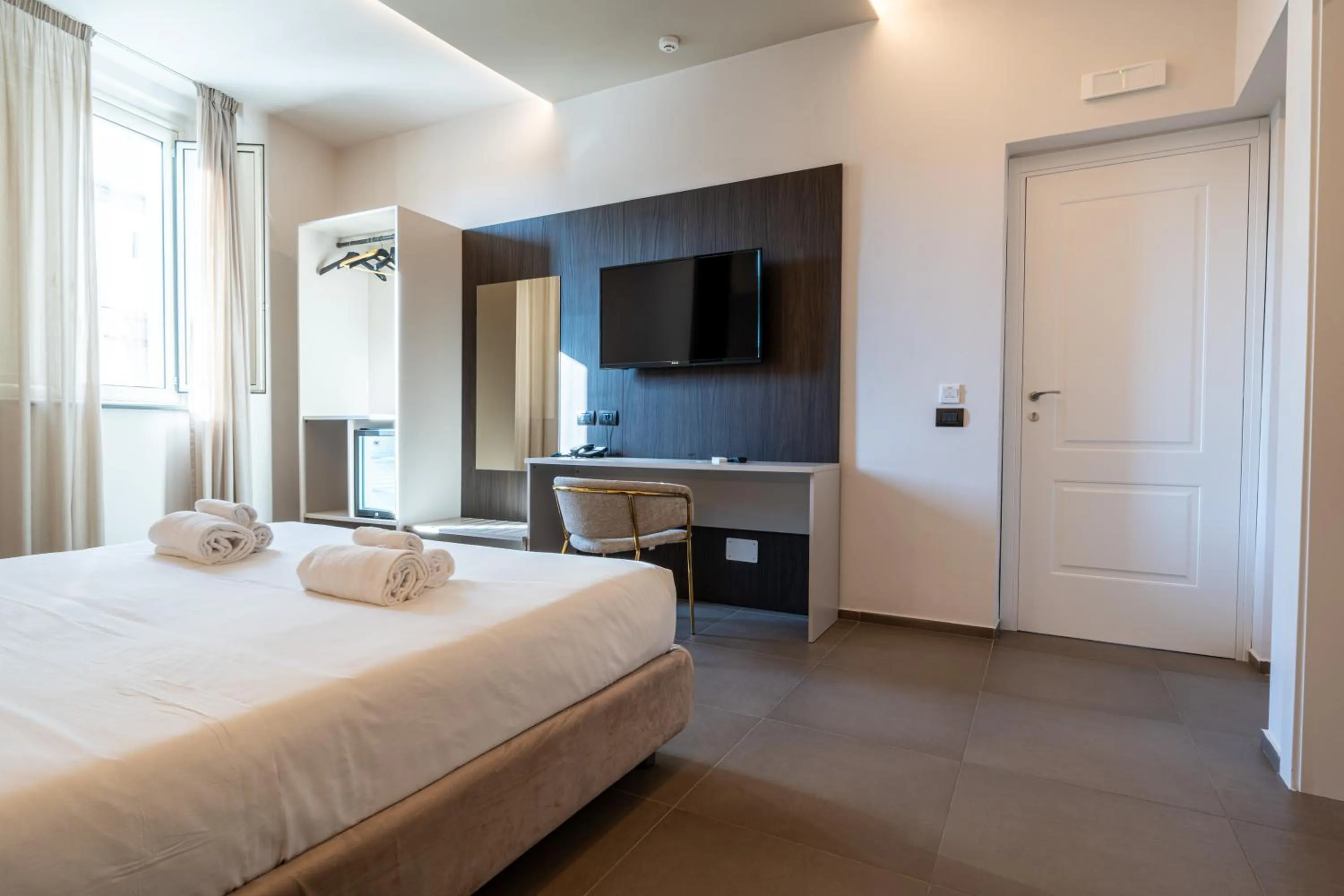 TV and multimedia, Bed in Hotel Diamond