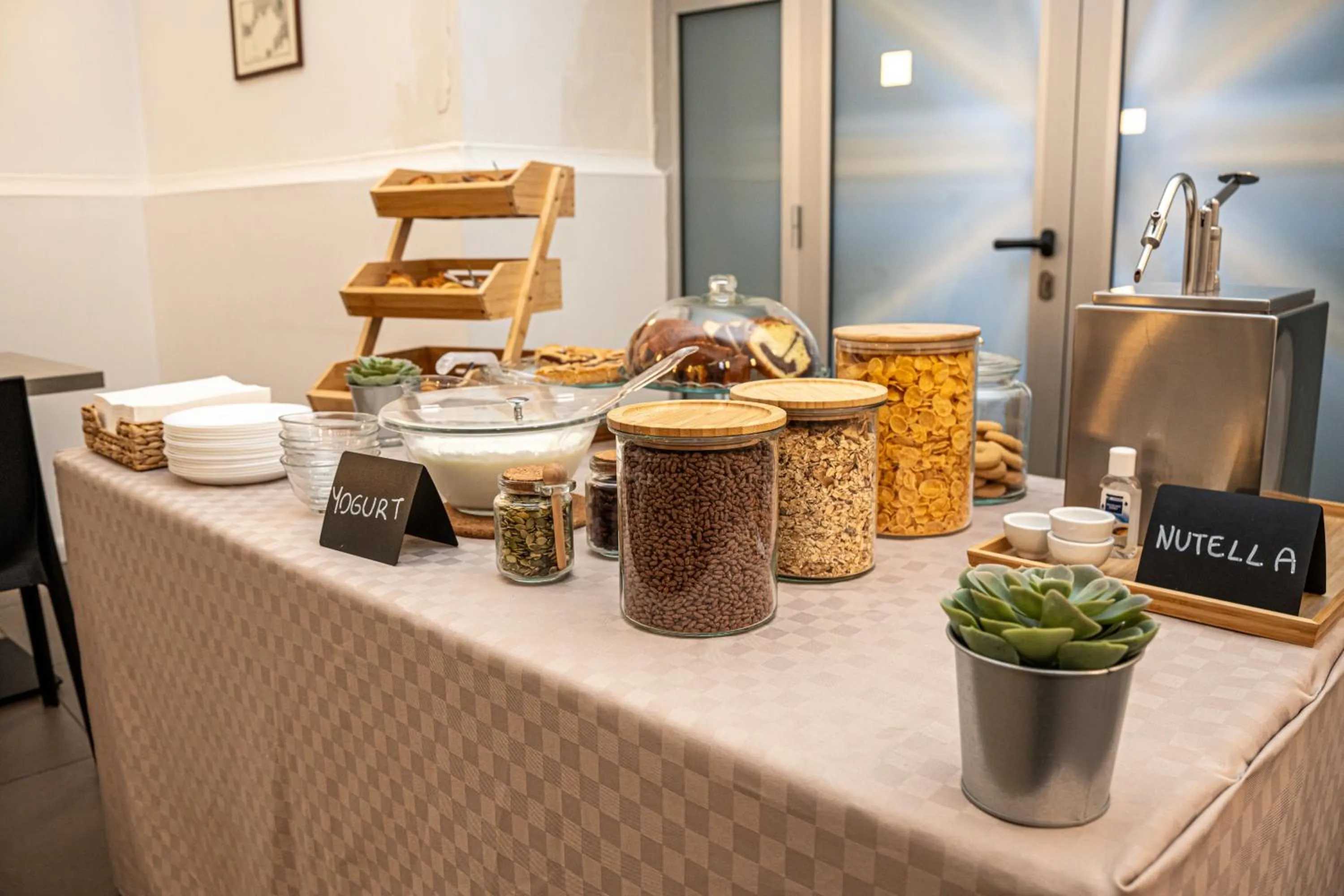 Breakfast in Hotel Diamond