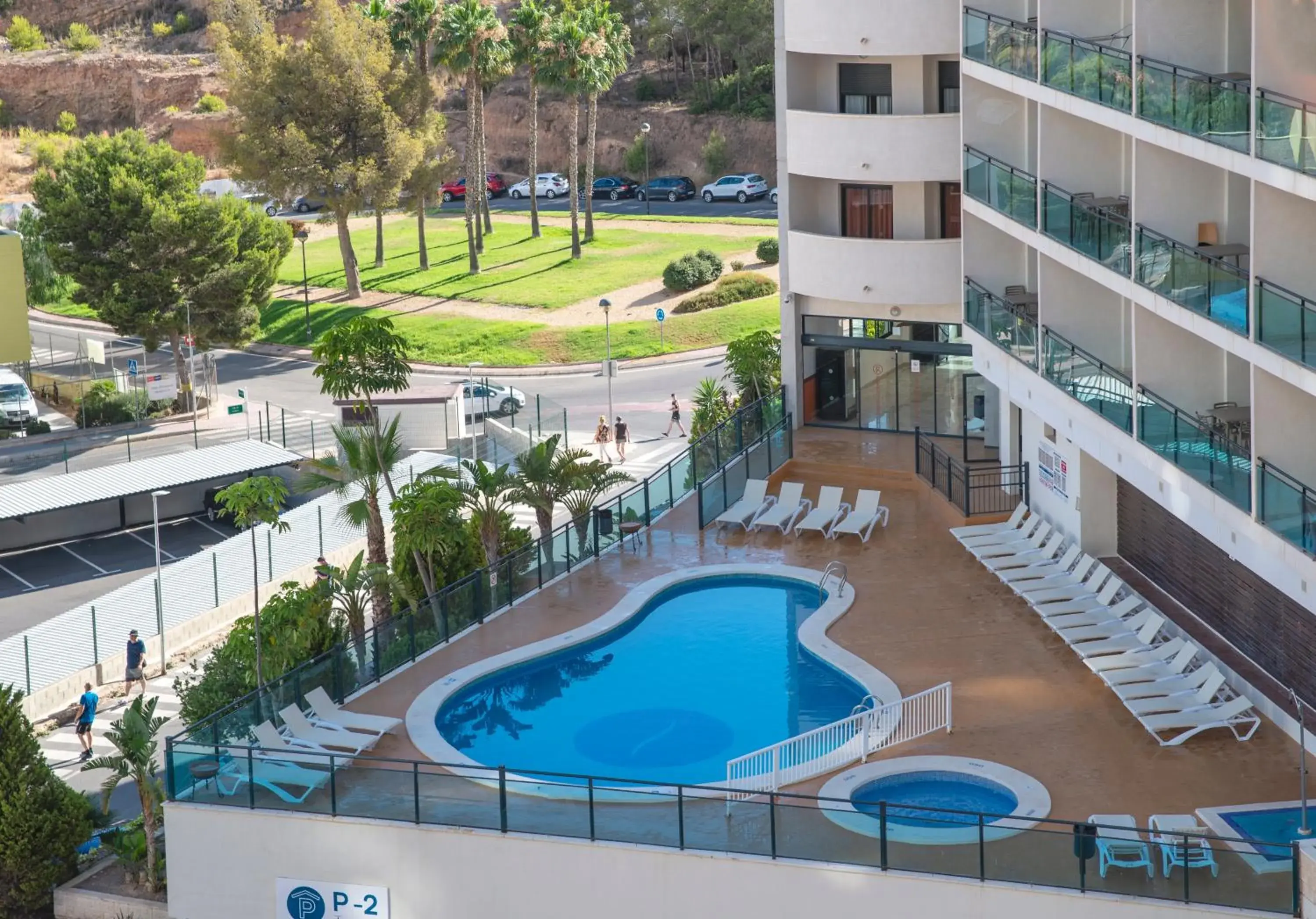 Swimming pool in Pierre & Vacances Apartamentos Benidorm Horizon Swimming pool in Pierre & Vacances Apartamentos Benidorm Horizon