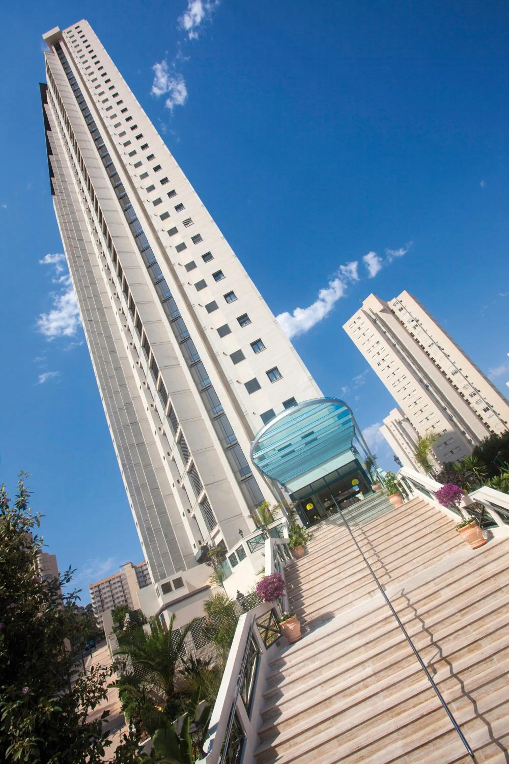 Facade/entrance in Pierre & Vacances Apartamentos Benidorm Horizon
