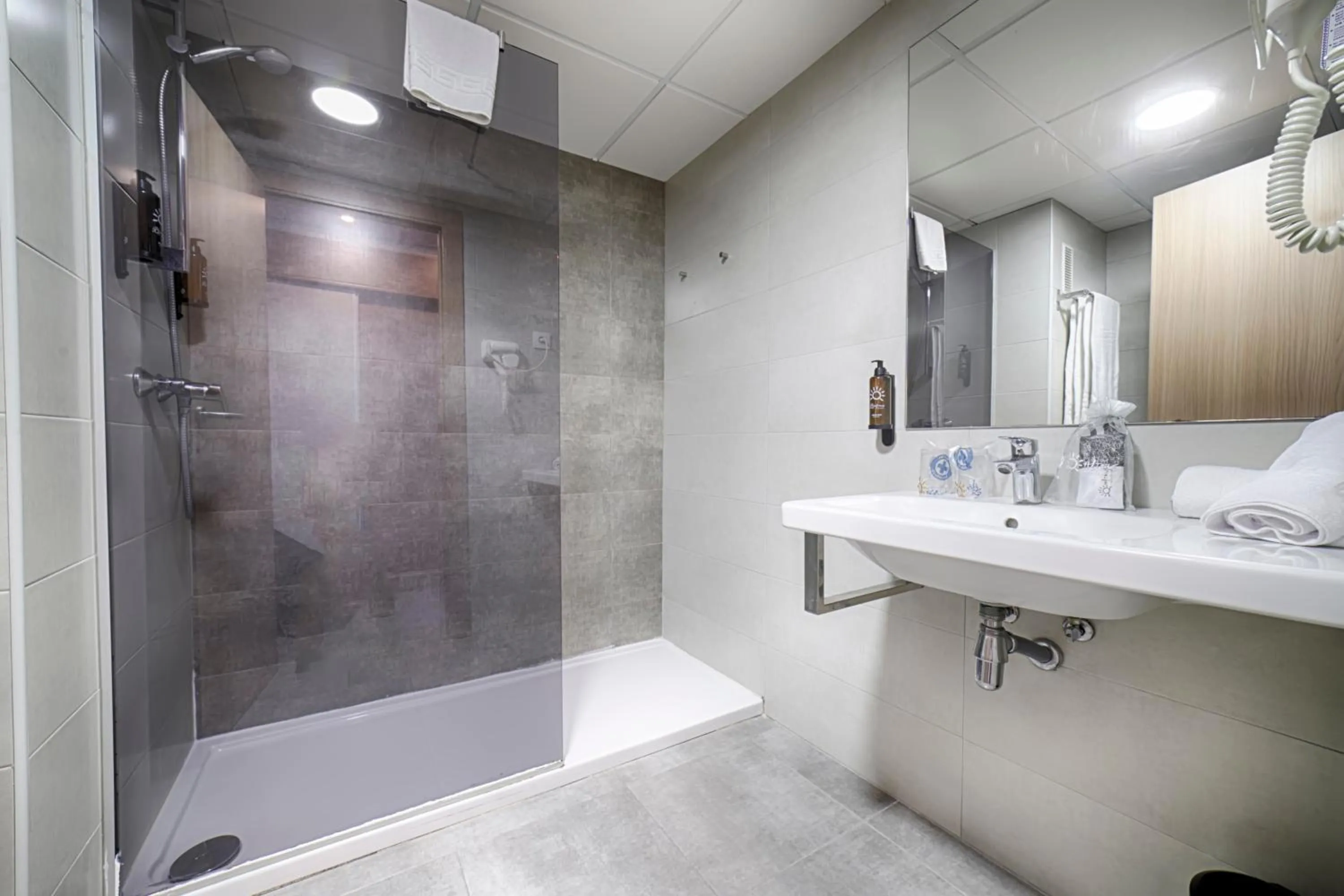 Shower in Ohtels Villa Dorada