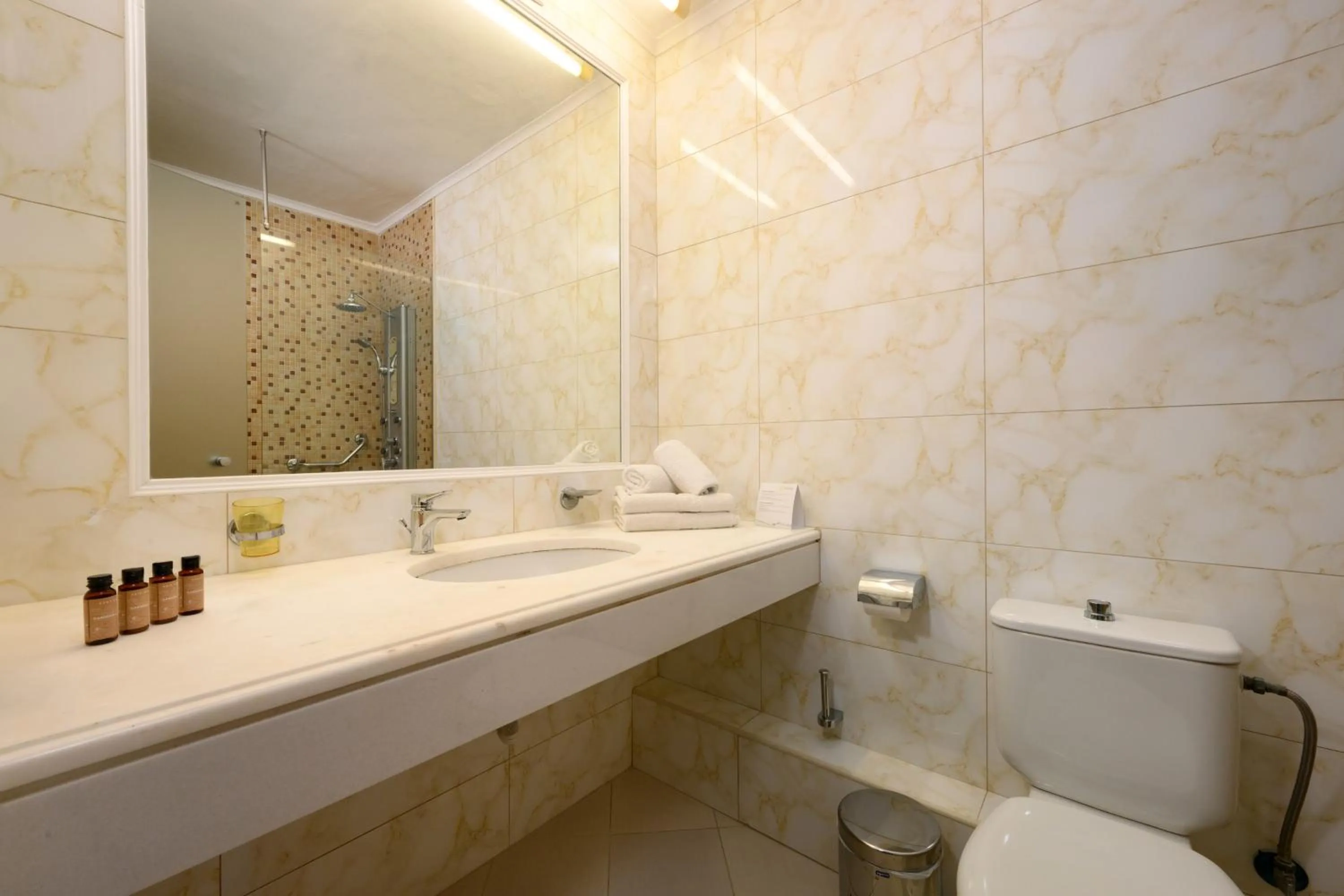 Bathroom in Sunshine Corfu Hotel And Spa