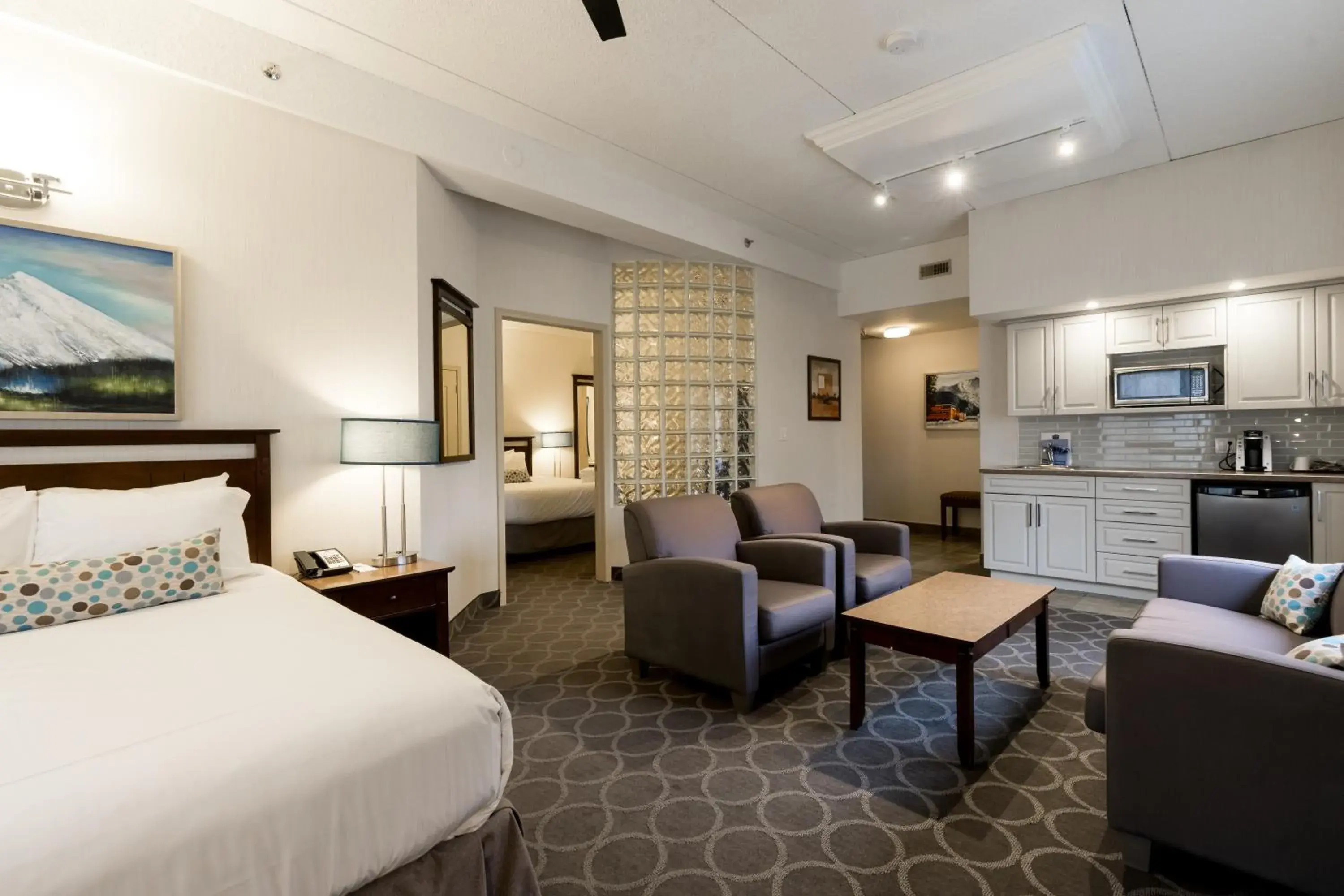 Photo of the whole room in High Country Inn Photo of the whole room in High Country Inn