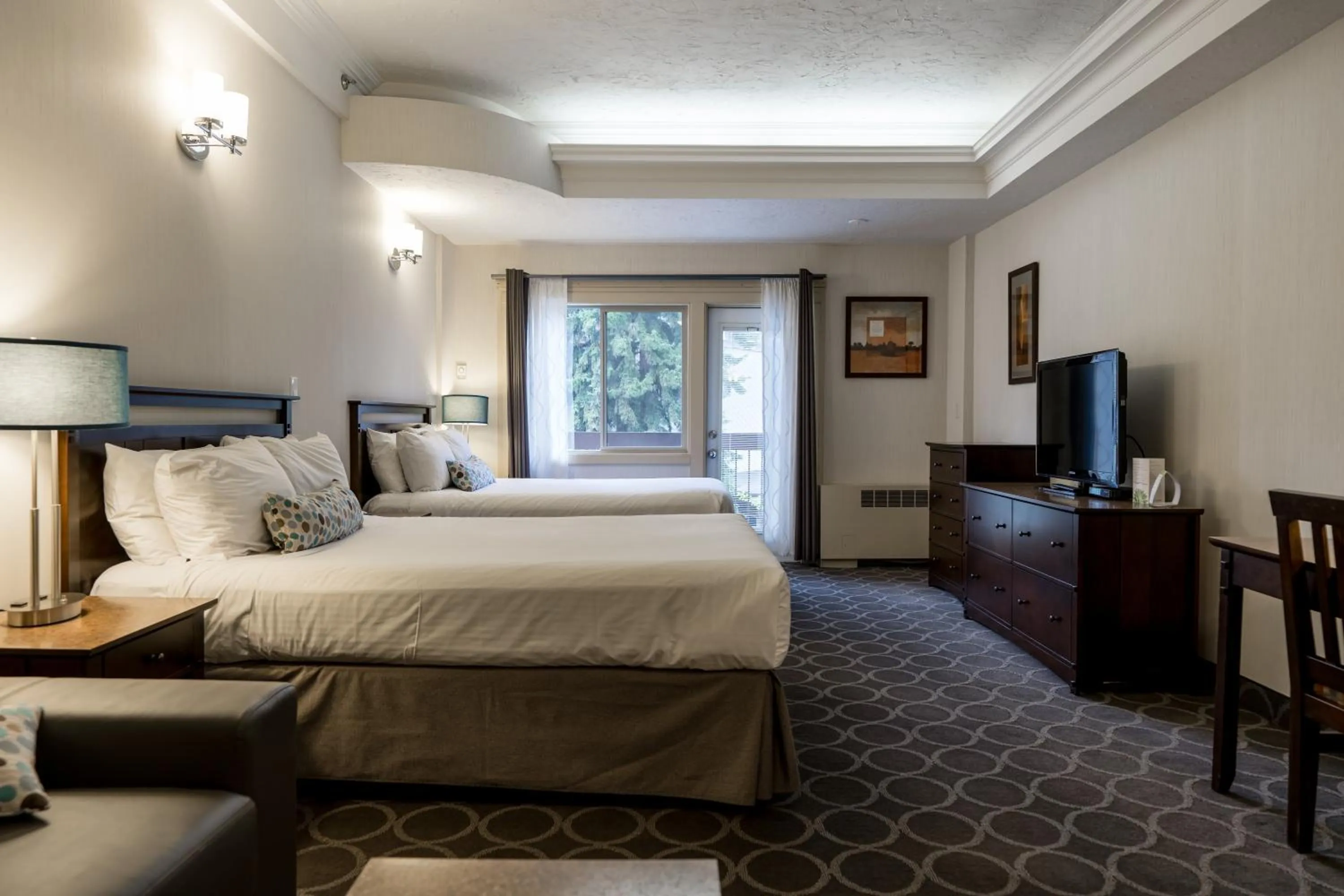 Bedroom in High Country Inn