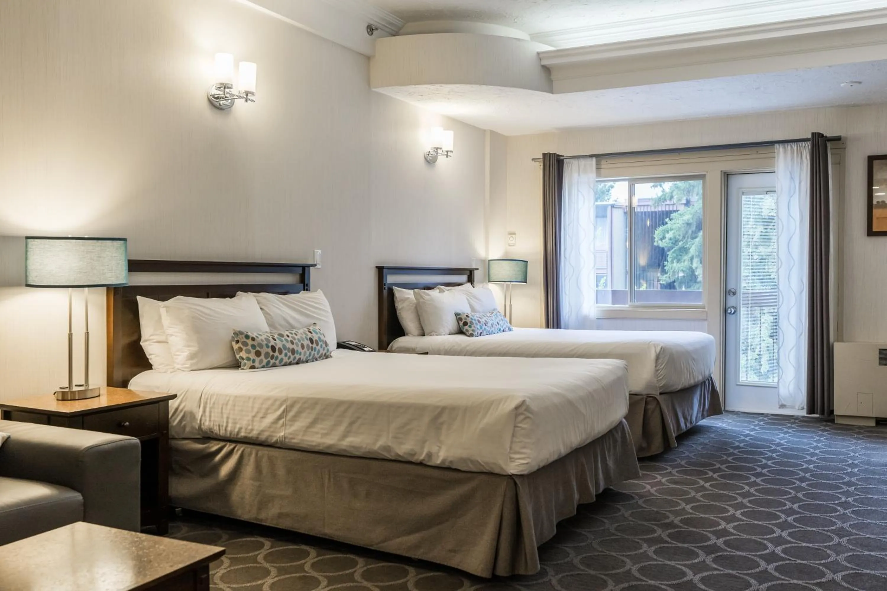 Bedroom in High Country Inn