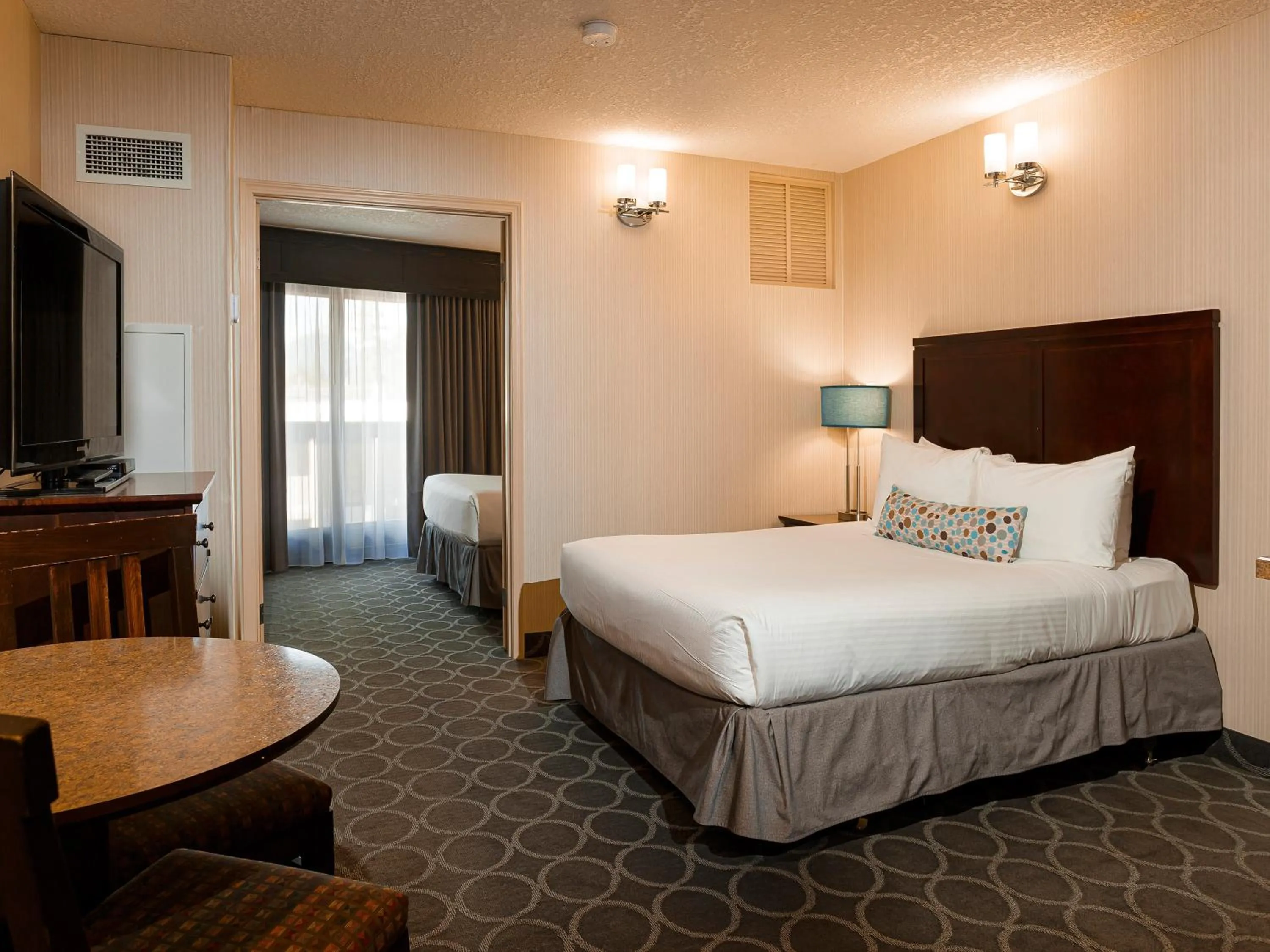 Bedroom in High Country Inn