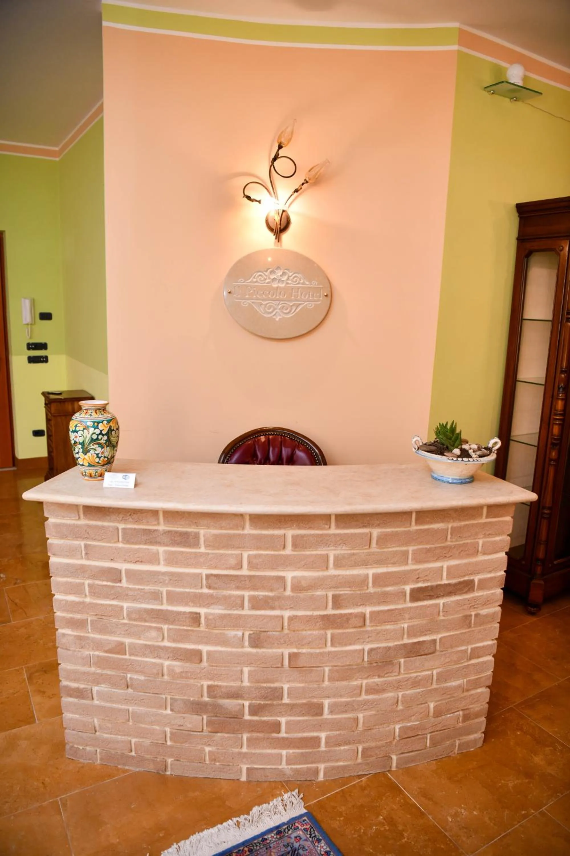 Lobby or reception in Il Piccolo Hotel