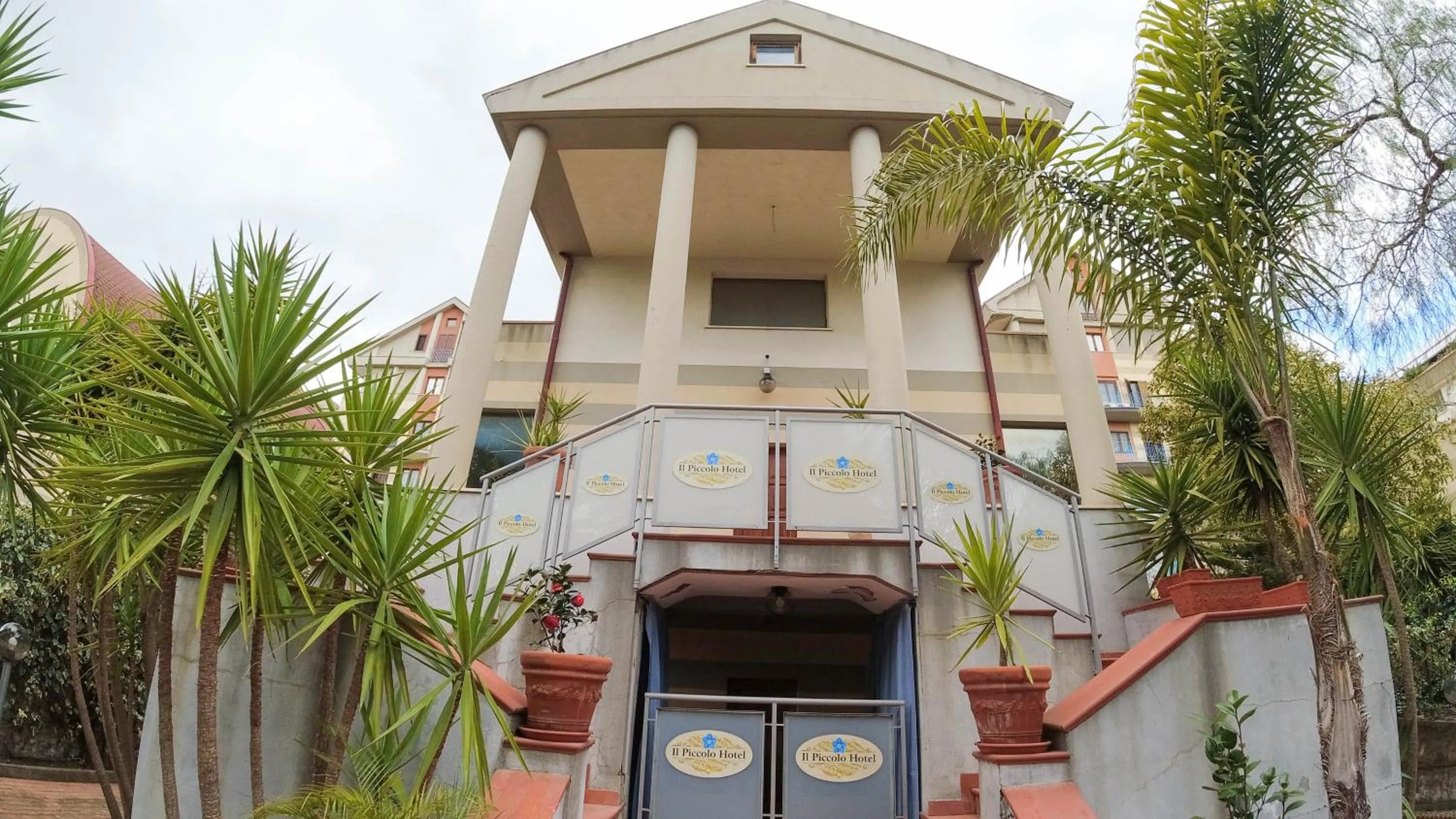 Facade/entrance in Il Piccolo Hotel