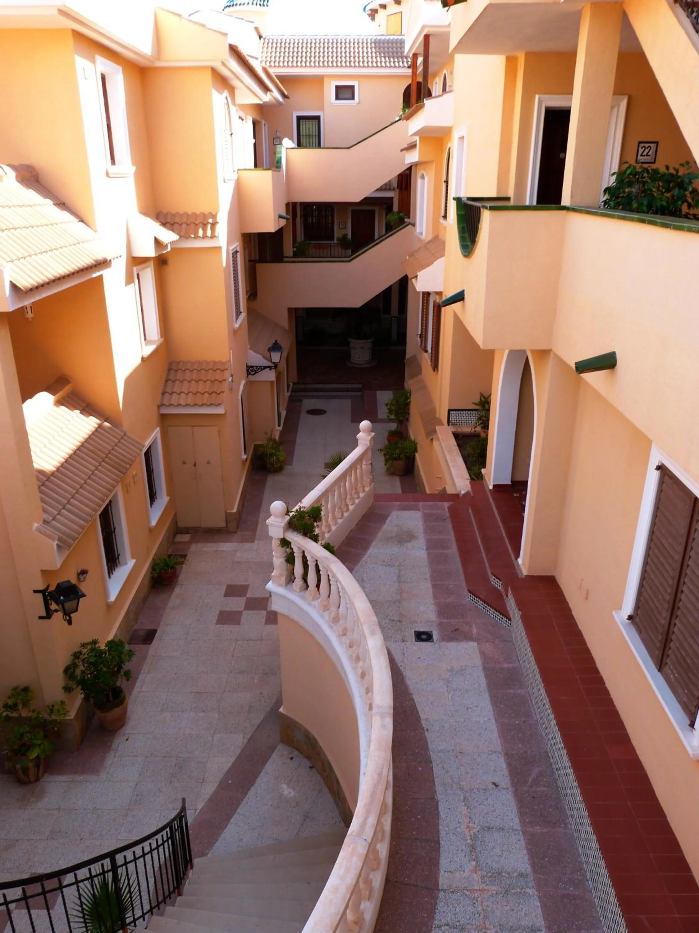 Patio in Shoal Apartamentos
