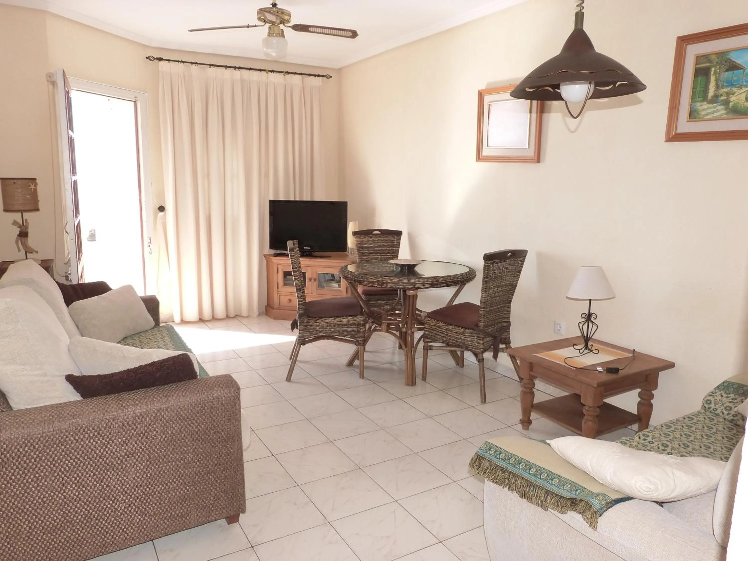 Shoal Apartamentos