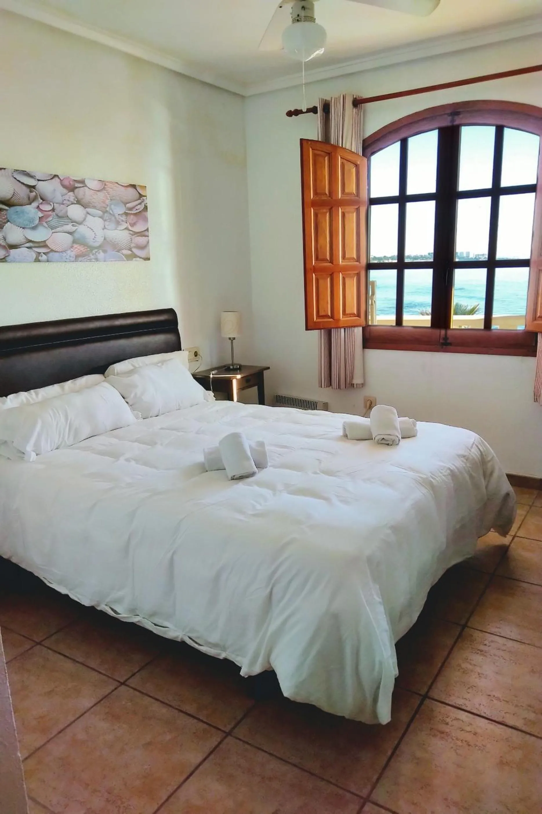 Bed in Shoal Apartamentos