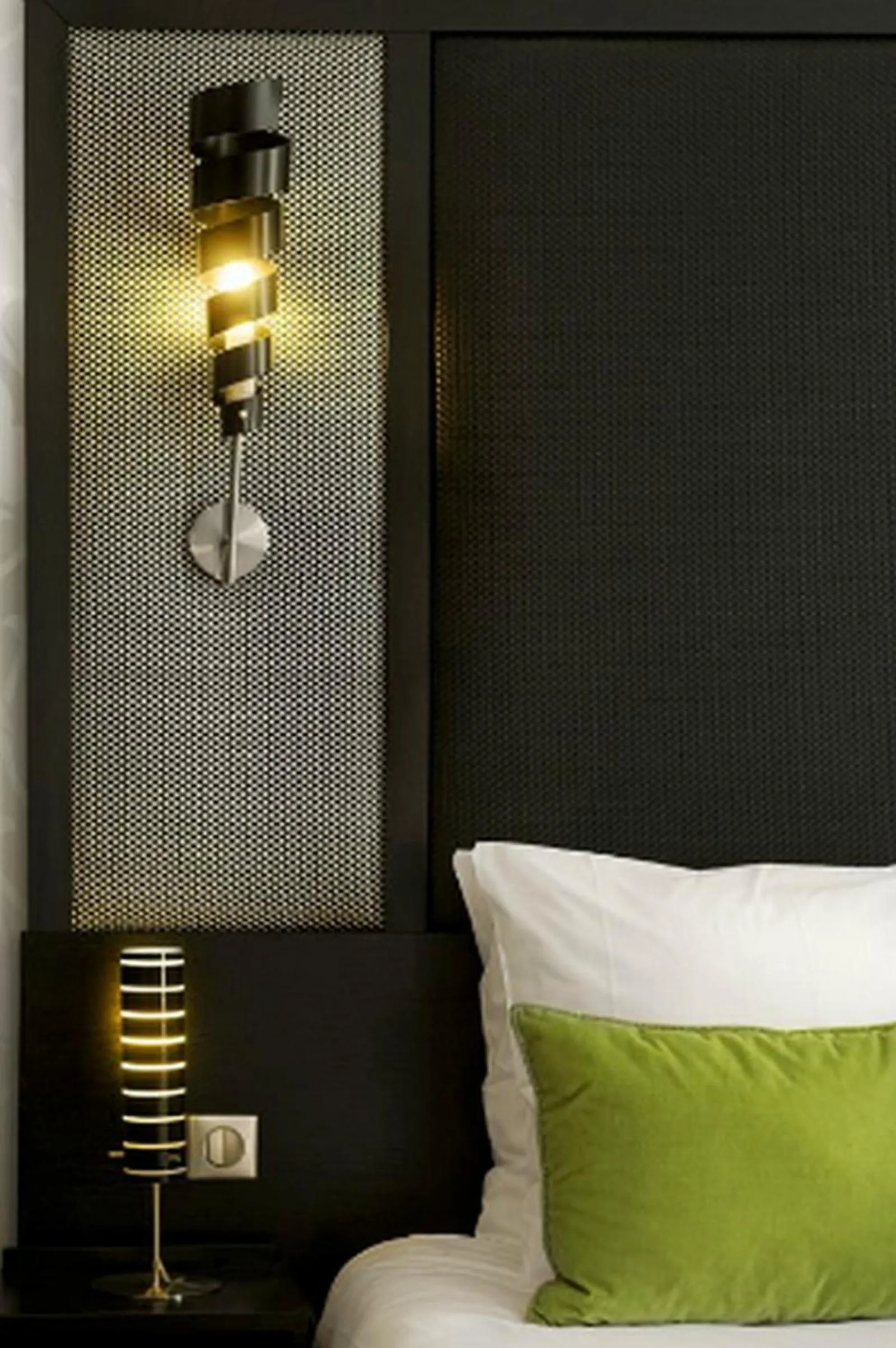 Bed in Hotel Peyris Opera