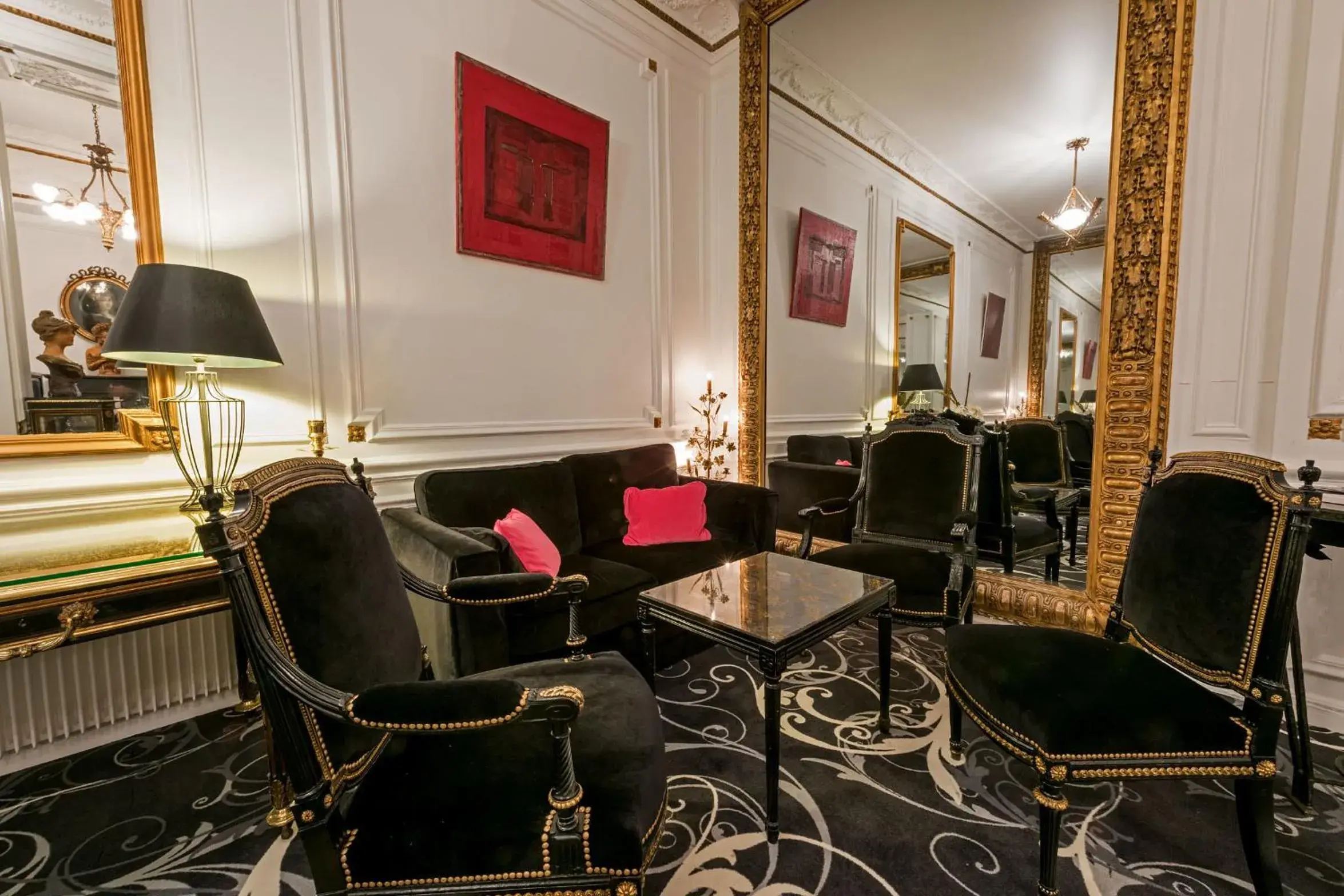 Lobby or reception in Hotel Peyris Opera Lobby or reception in Hotel Peyris Opera