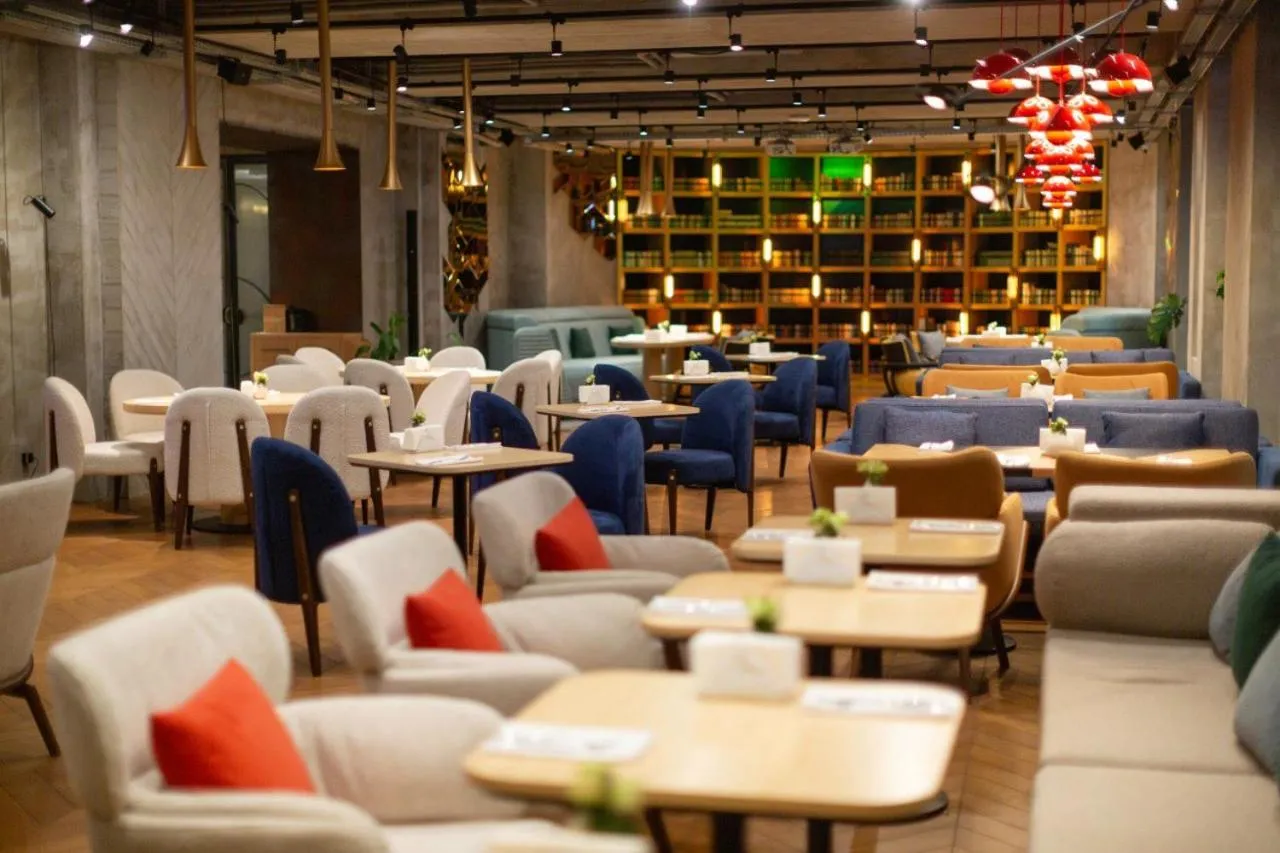 Restaurant/places to eat in Central Hotel Yerevan