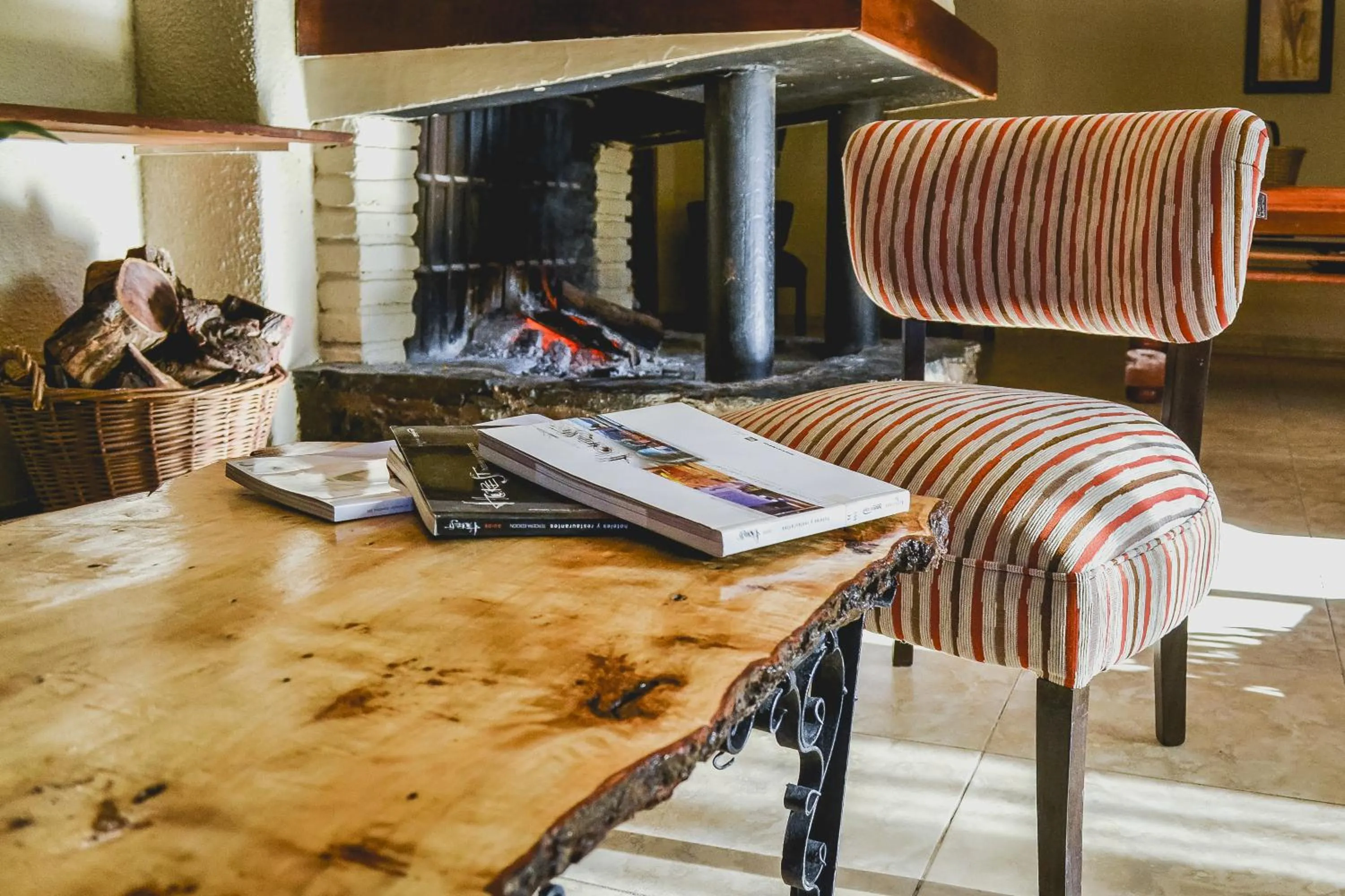 Communal lounge/ TV room in Solares Cumbrecita Hotel & Apart