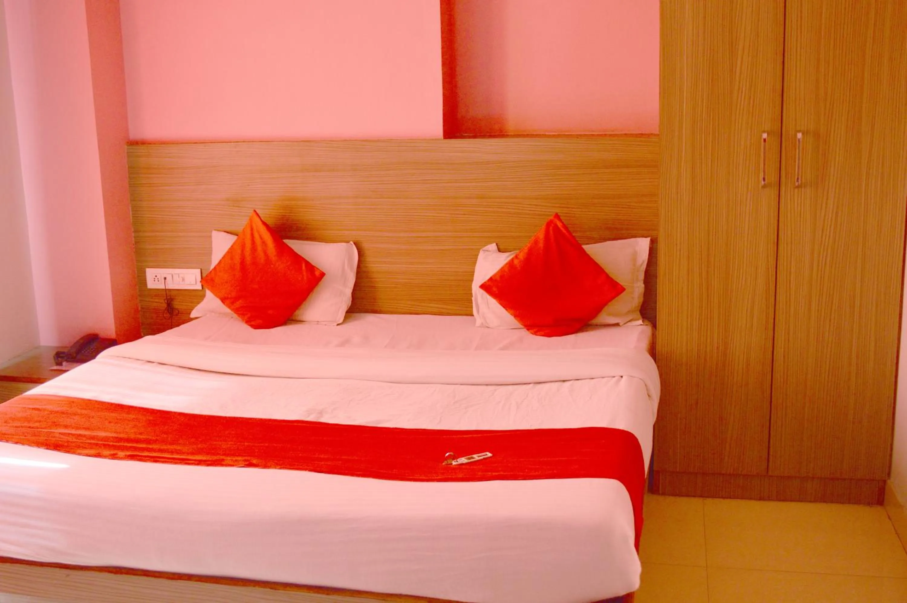 View (from property/room), Bed in Hotel Thikana Palace