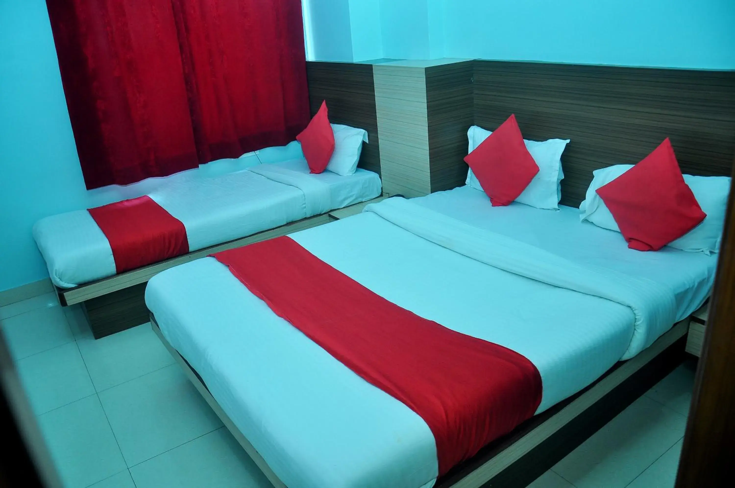 Triple Room in Hotel Thikana Palace Triple Room in Hotel Thikana Palace