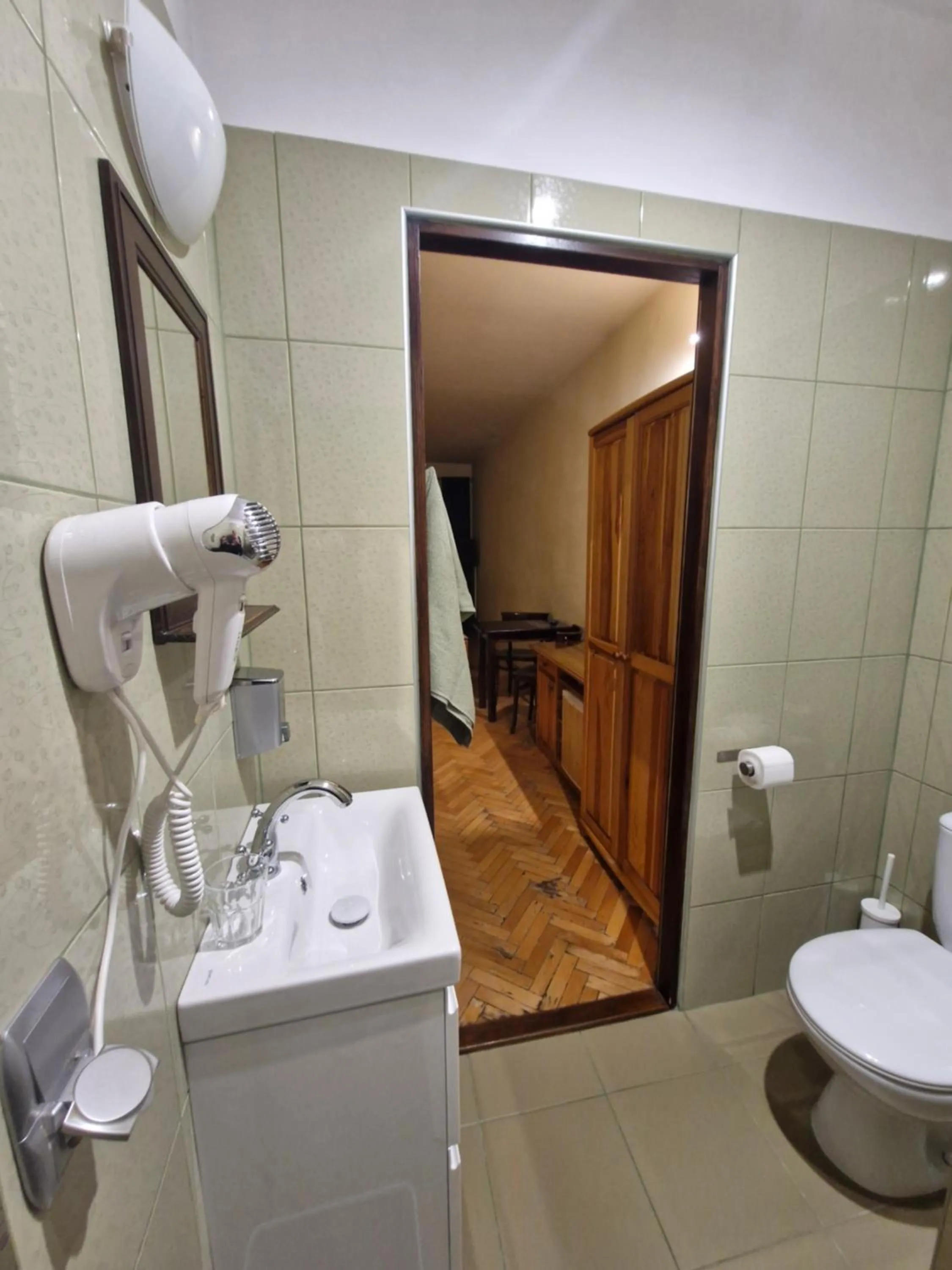 Toilet in Indalo Rooms