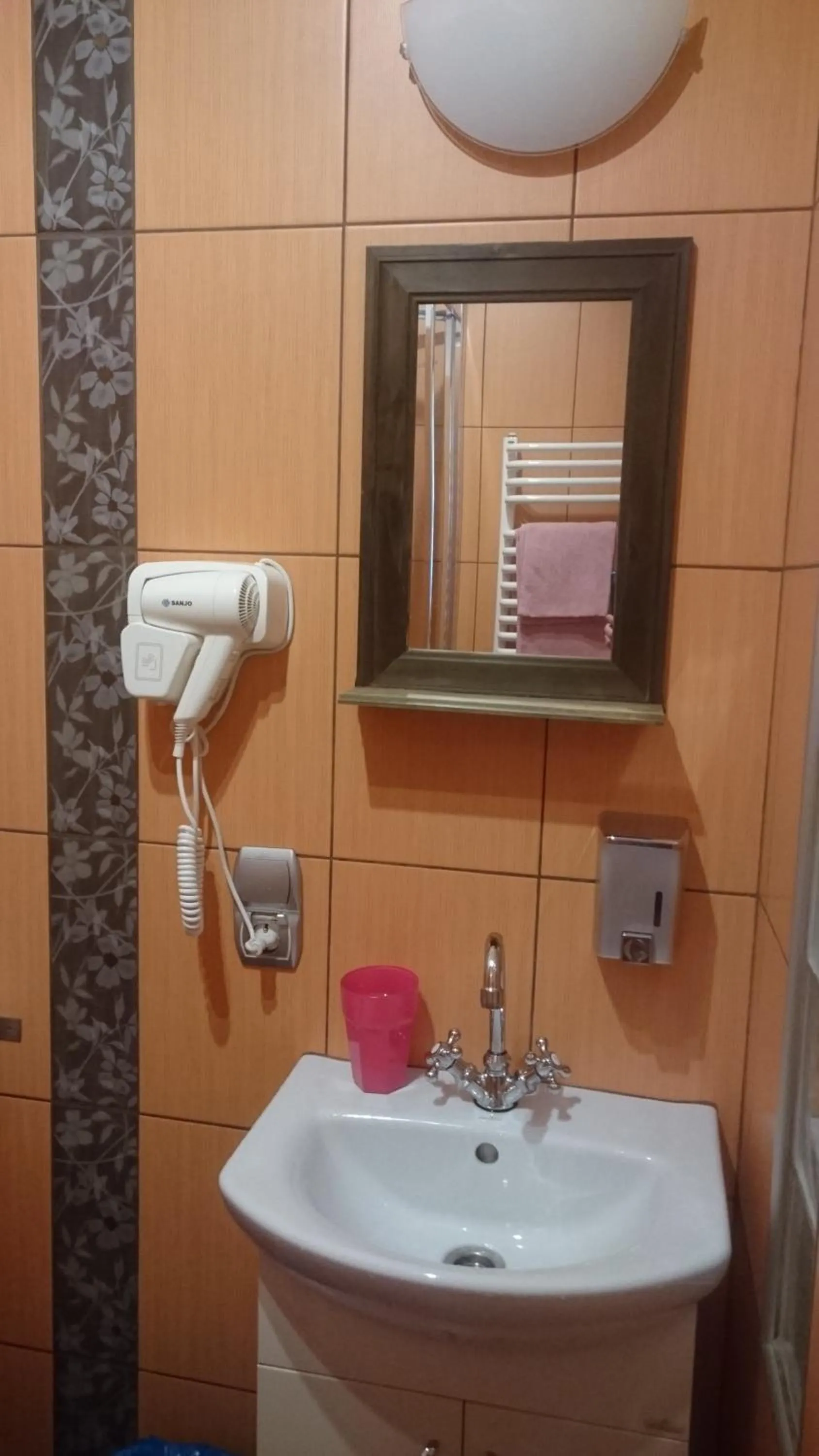 Shower in Indalo Rooms