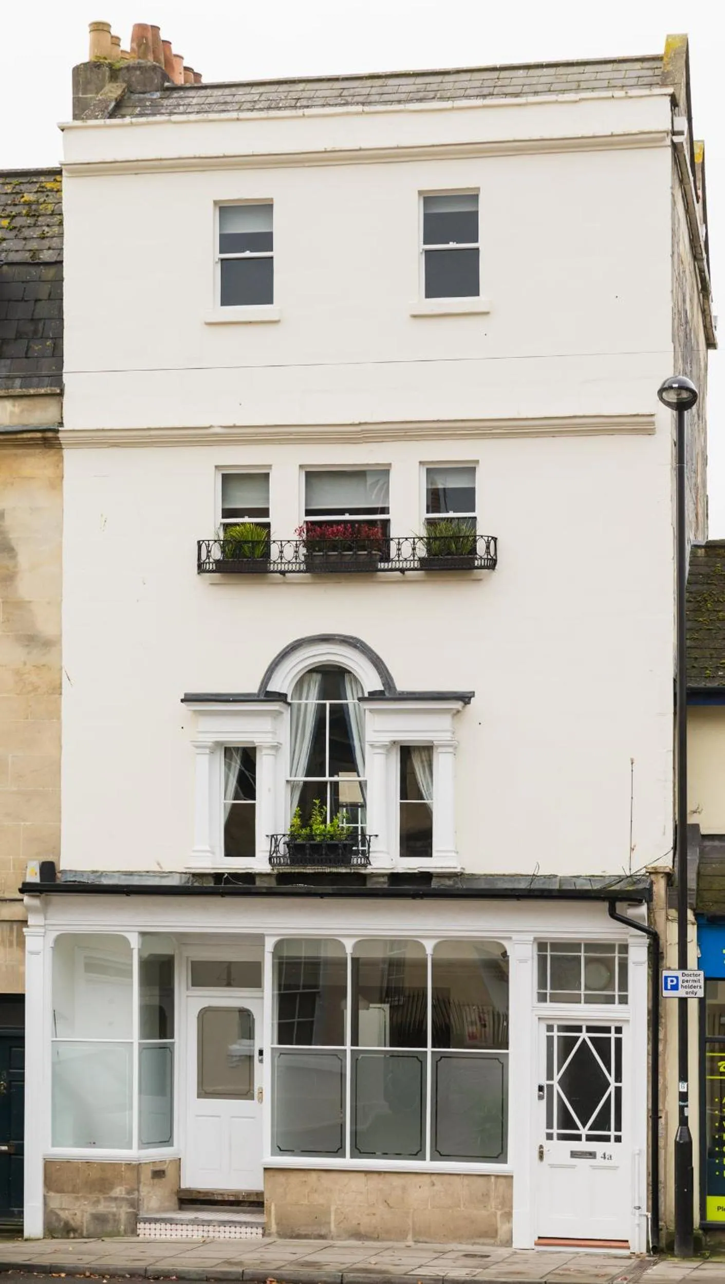 Vesta Central Bath Apartment