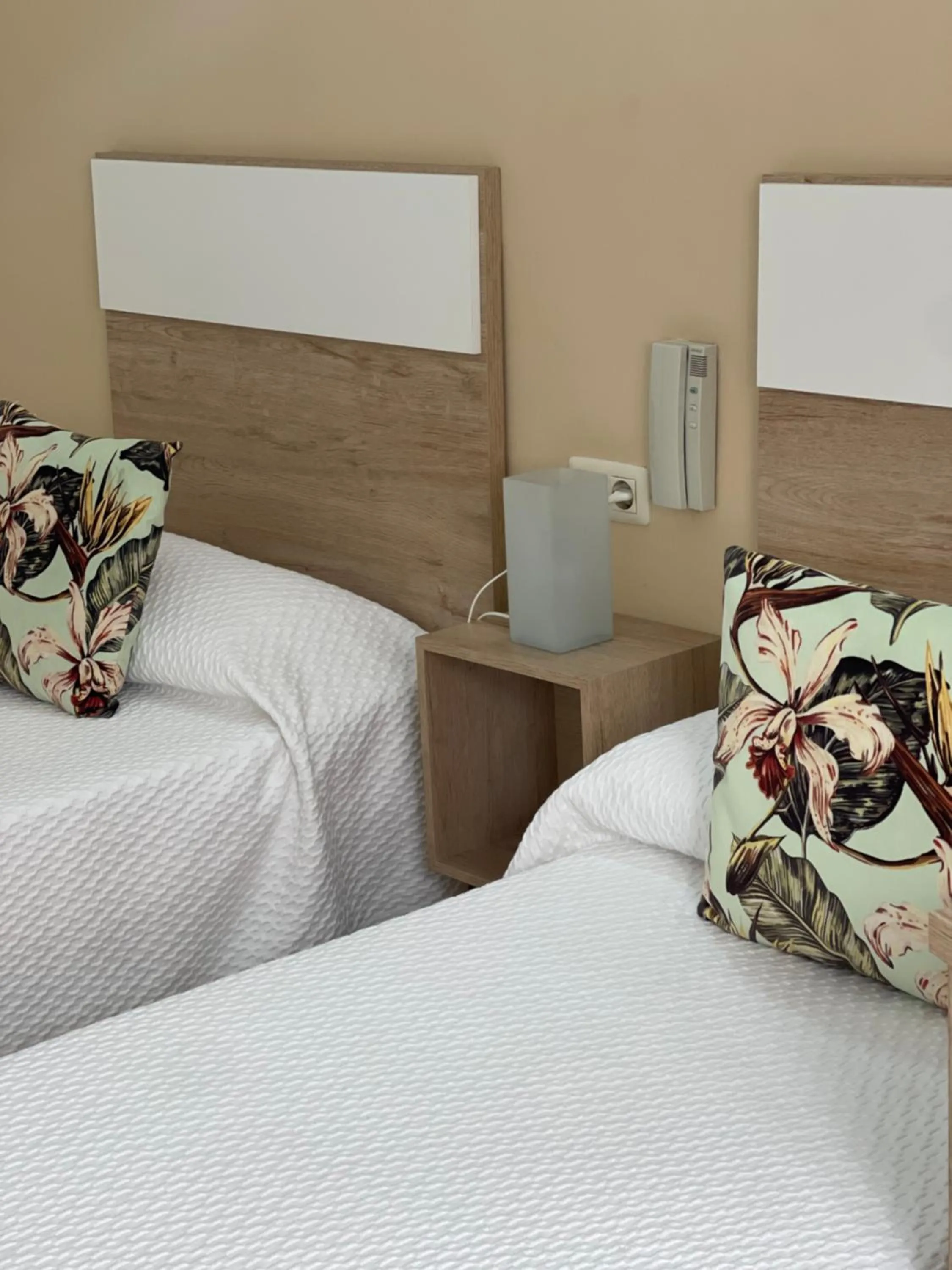 Bedroom, Bed in Hotel Valldigna