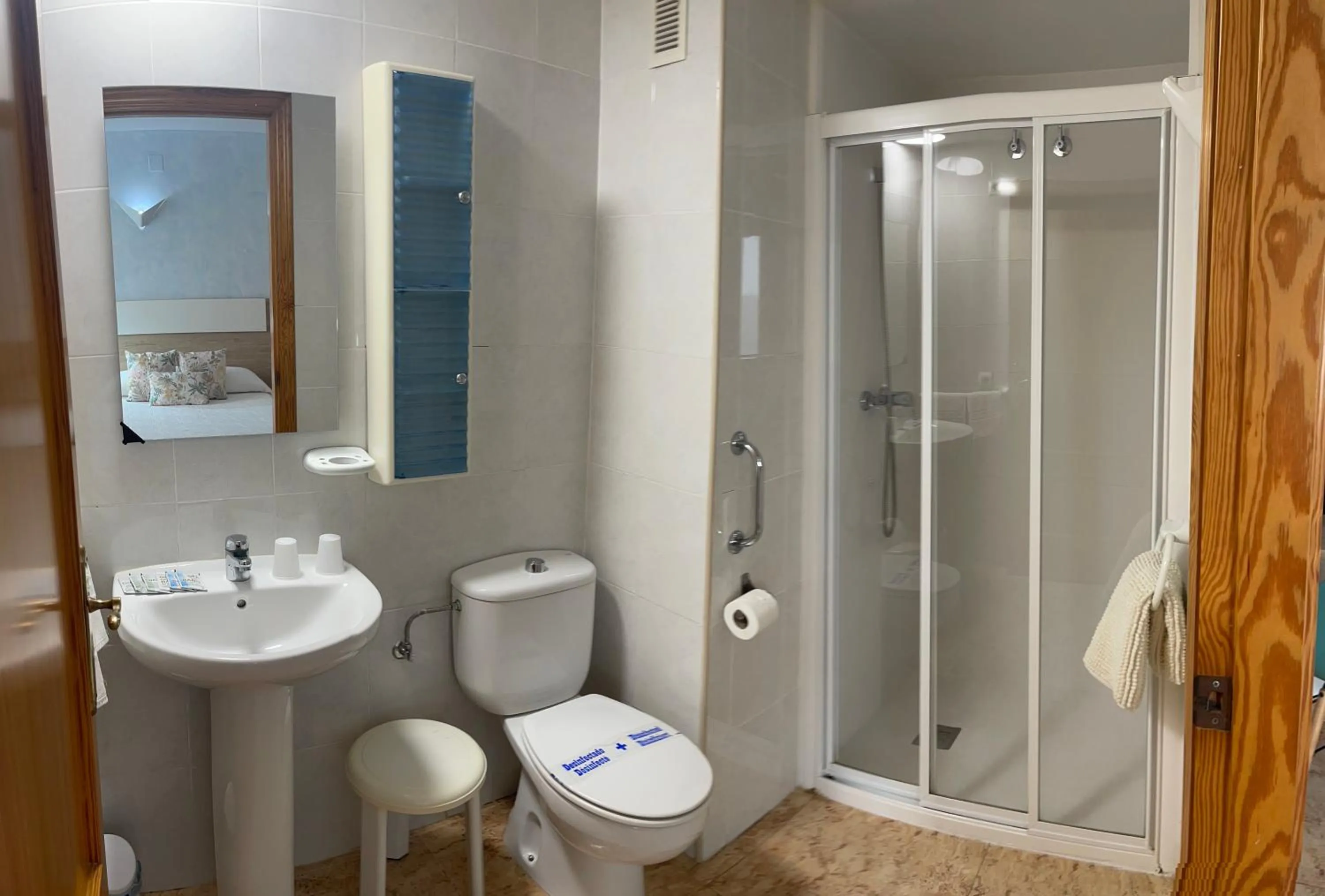 Shower in Hotel Valldigna