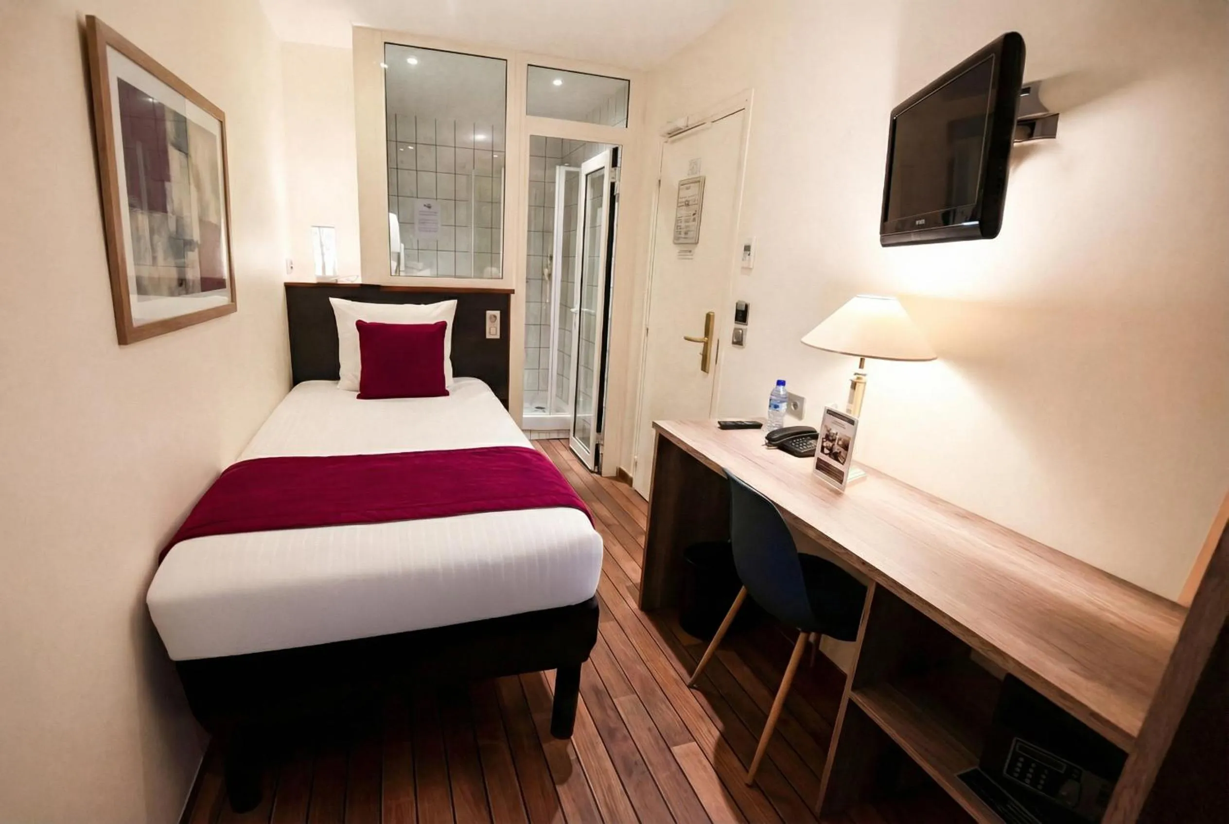 Bed in Hotel Pax Opera