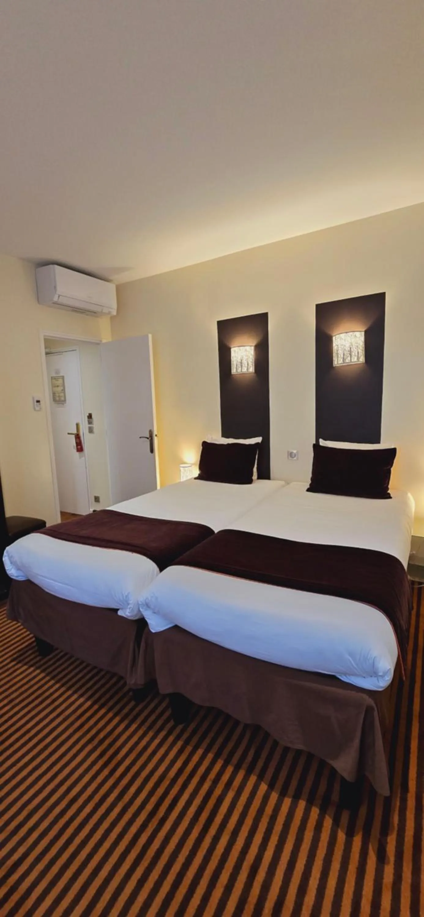 Bed in Hotel Pax Opera