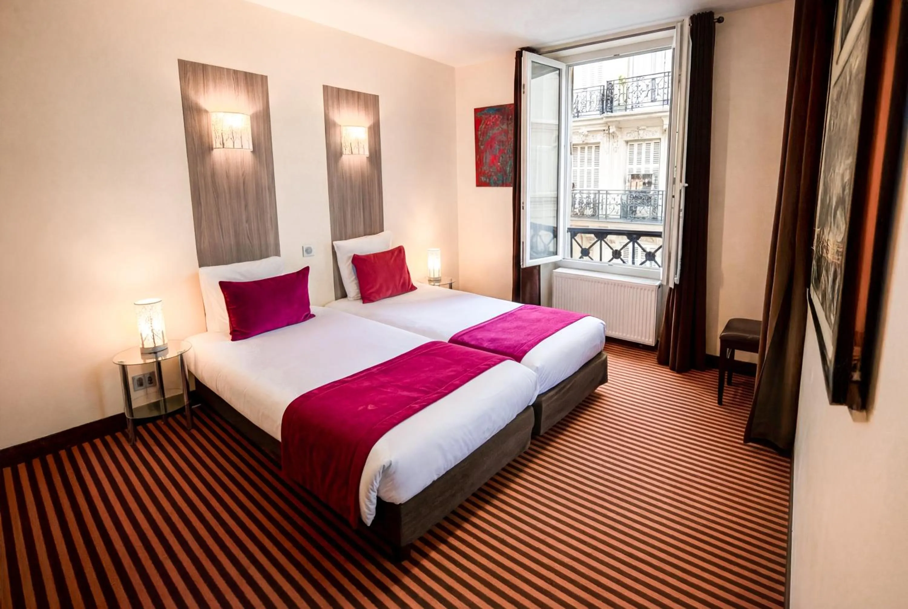 Bed in Hotel Pax Opera
