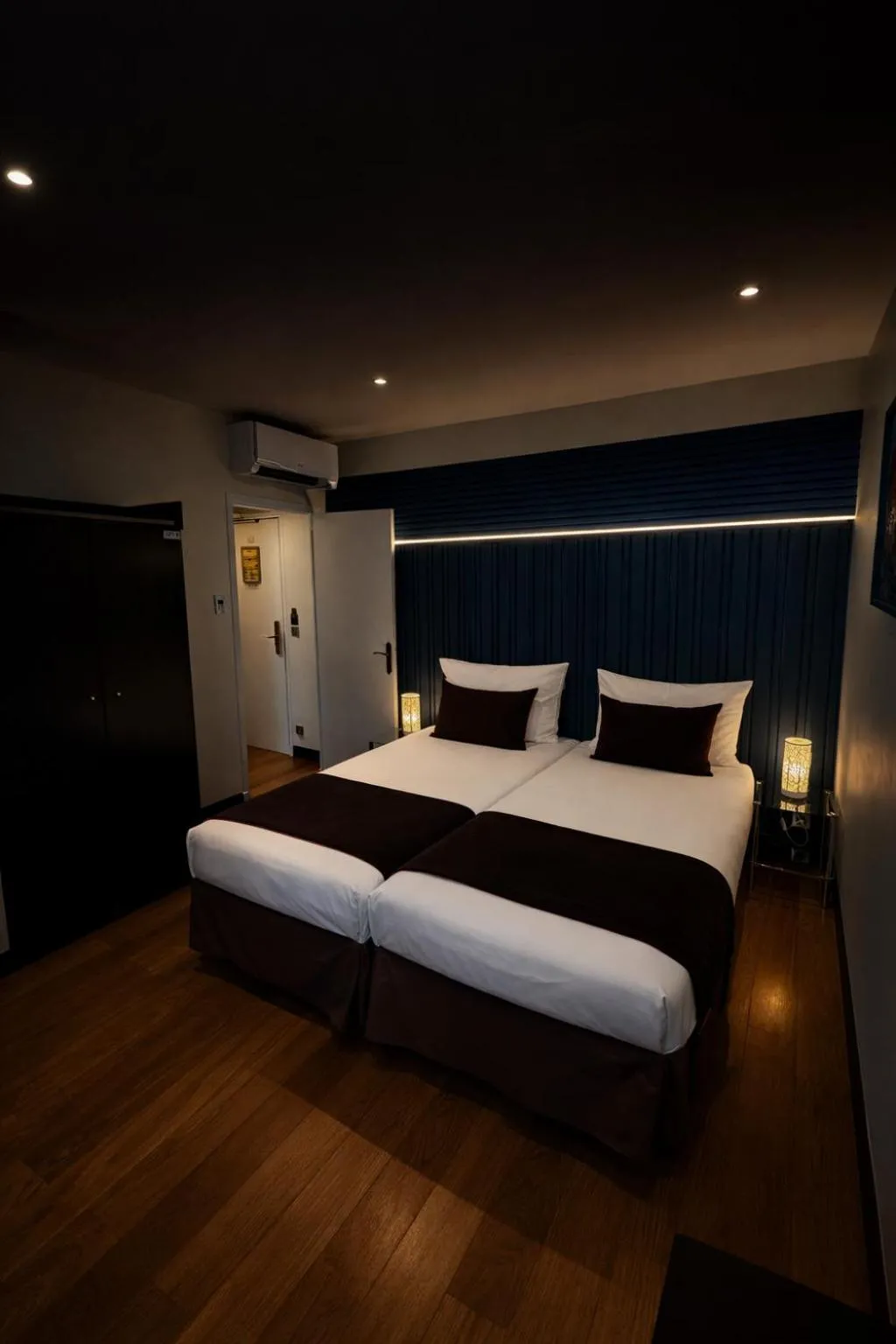 Bed in Hotel Pax Opera