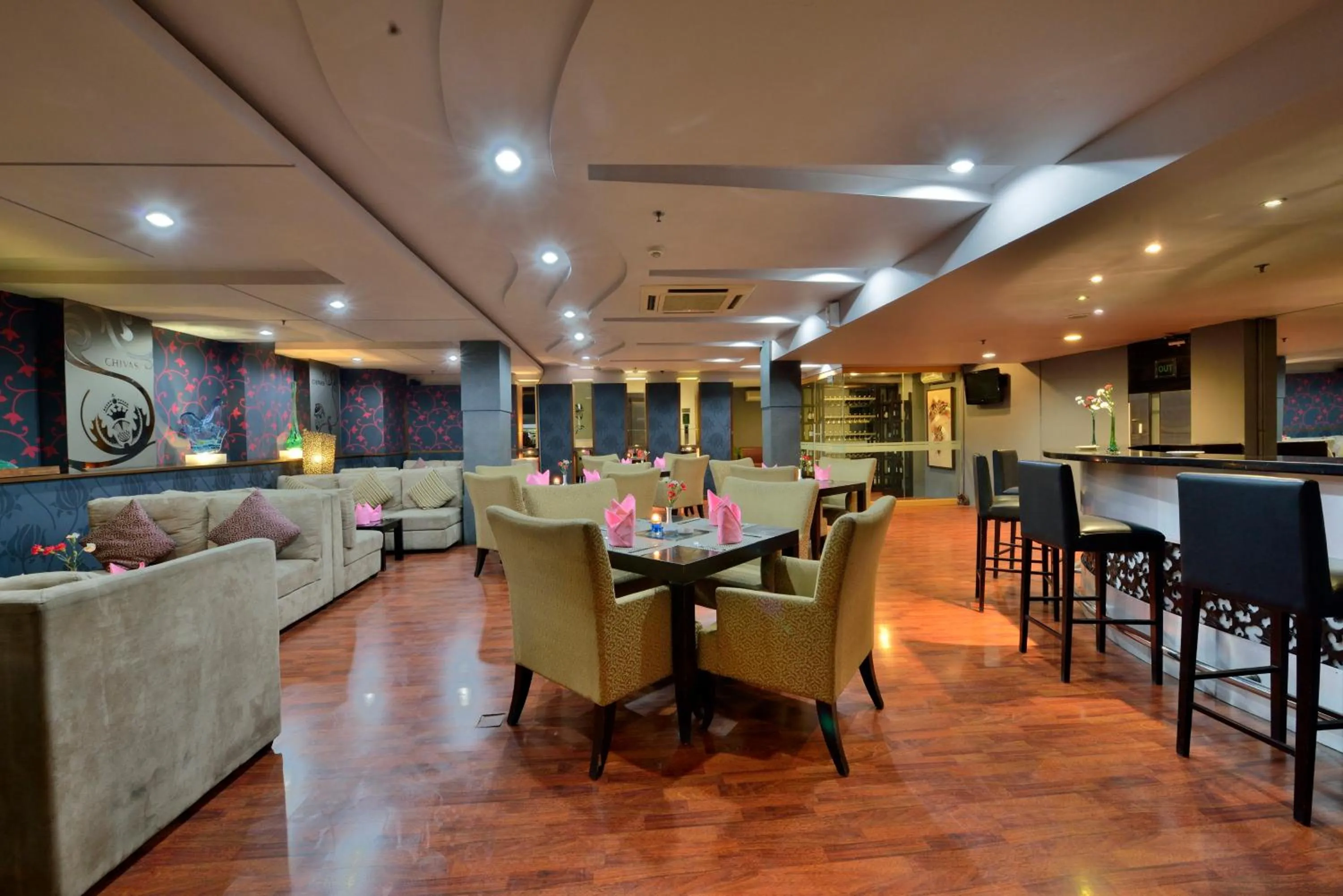 Restaurant/places to eat in Grand Serela Setiabudhi Bandung