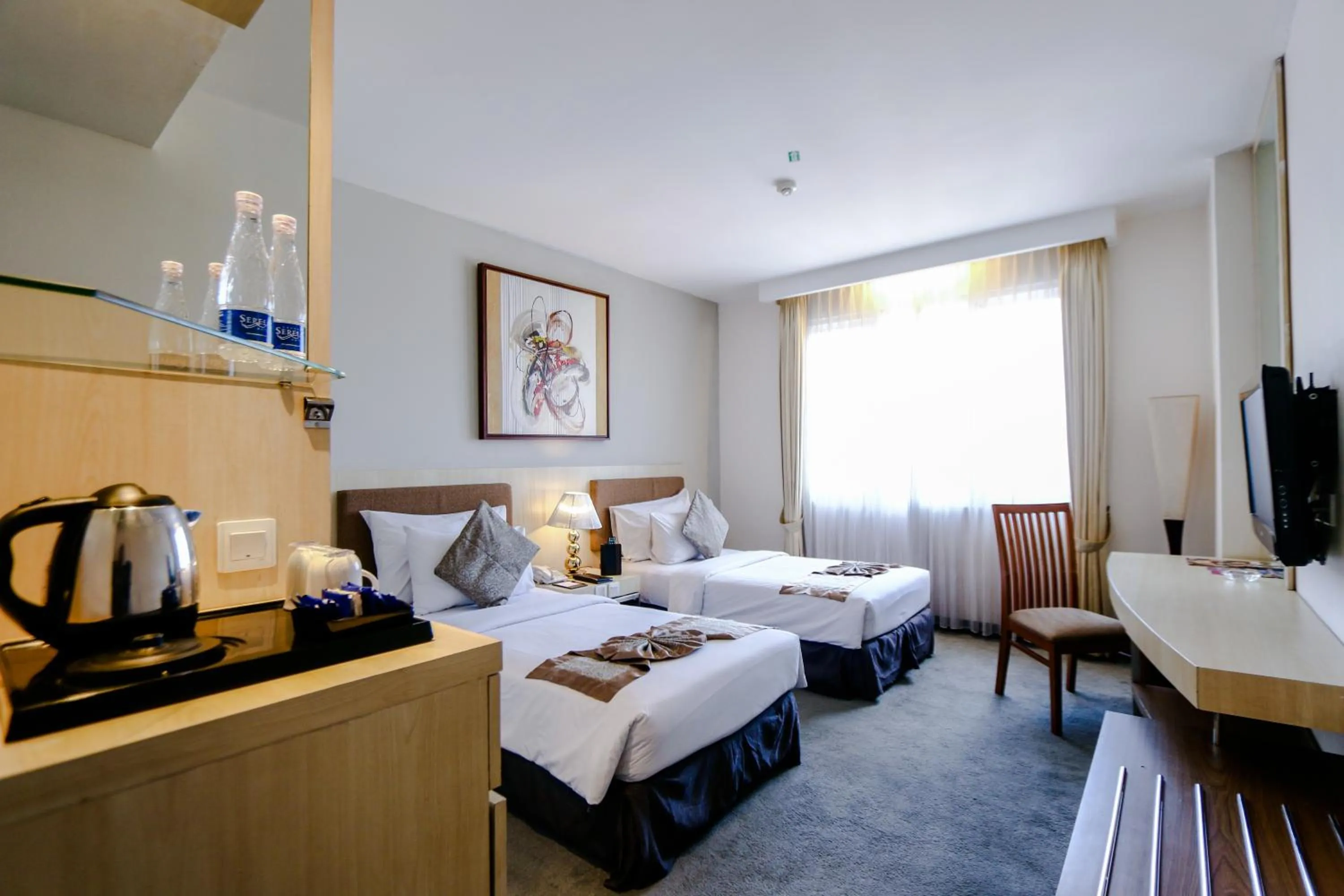 Photo of the whole room, Bed in Grand Serela Setiabudhi Bandung