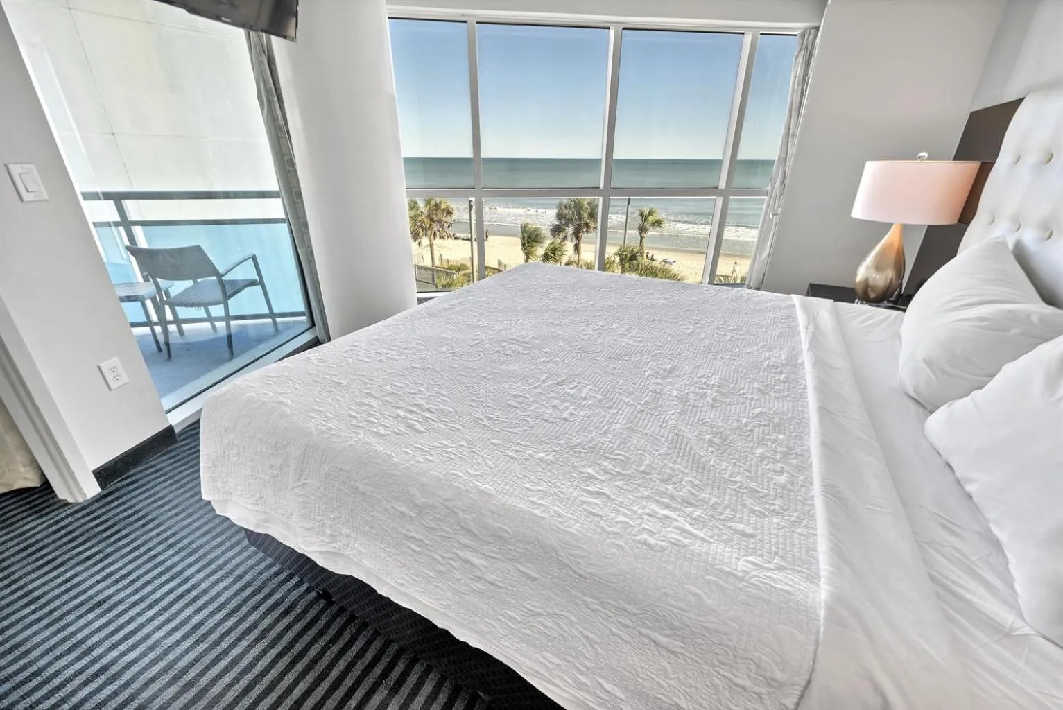 Bed in New Ocean Front Corner Unit
