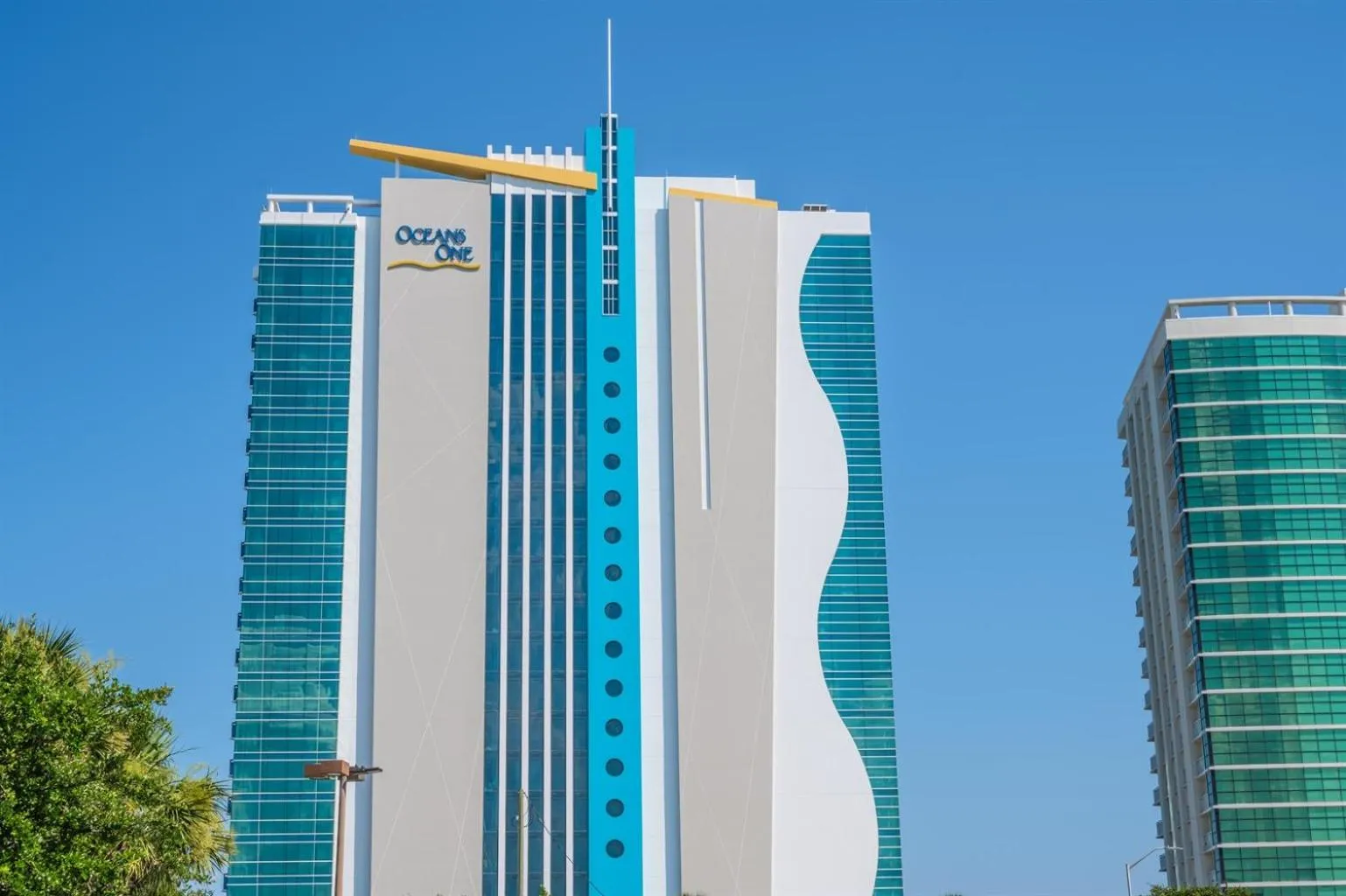 New Ocean Front Corner Unit