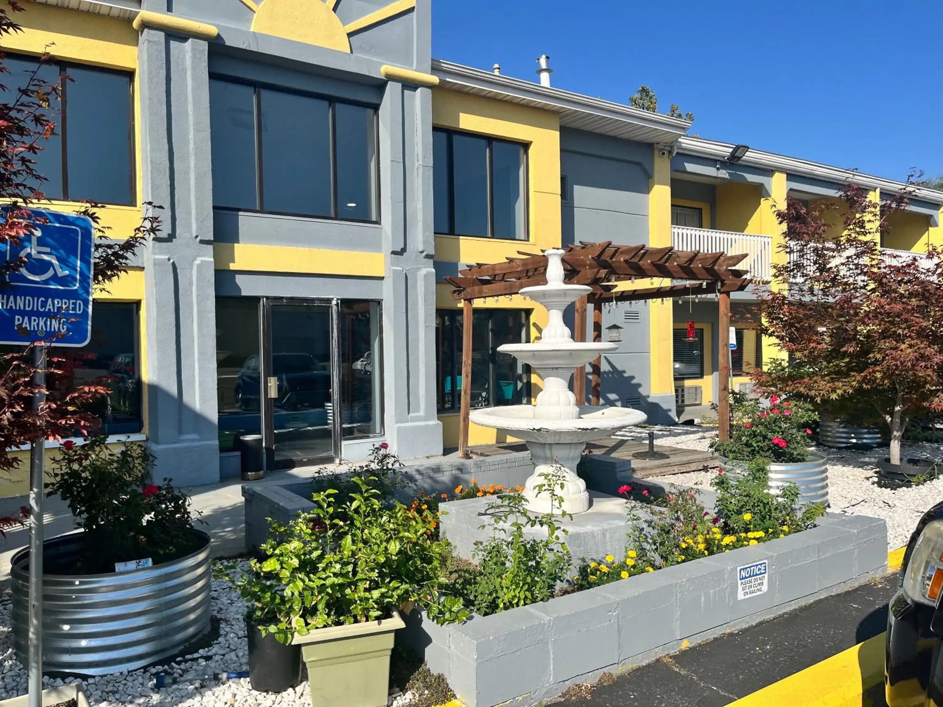 Property building in Quality Inn Grand Rapids Near Downtown Property building in Quality Inn Grand Rapids Near Downtown