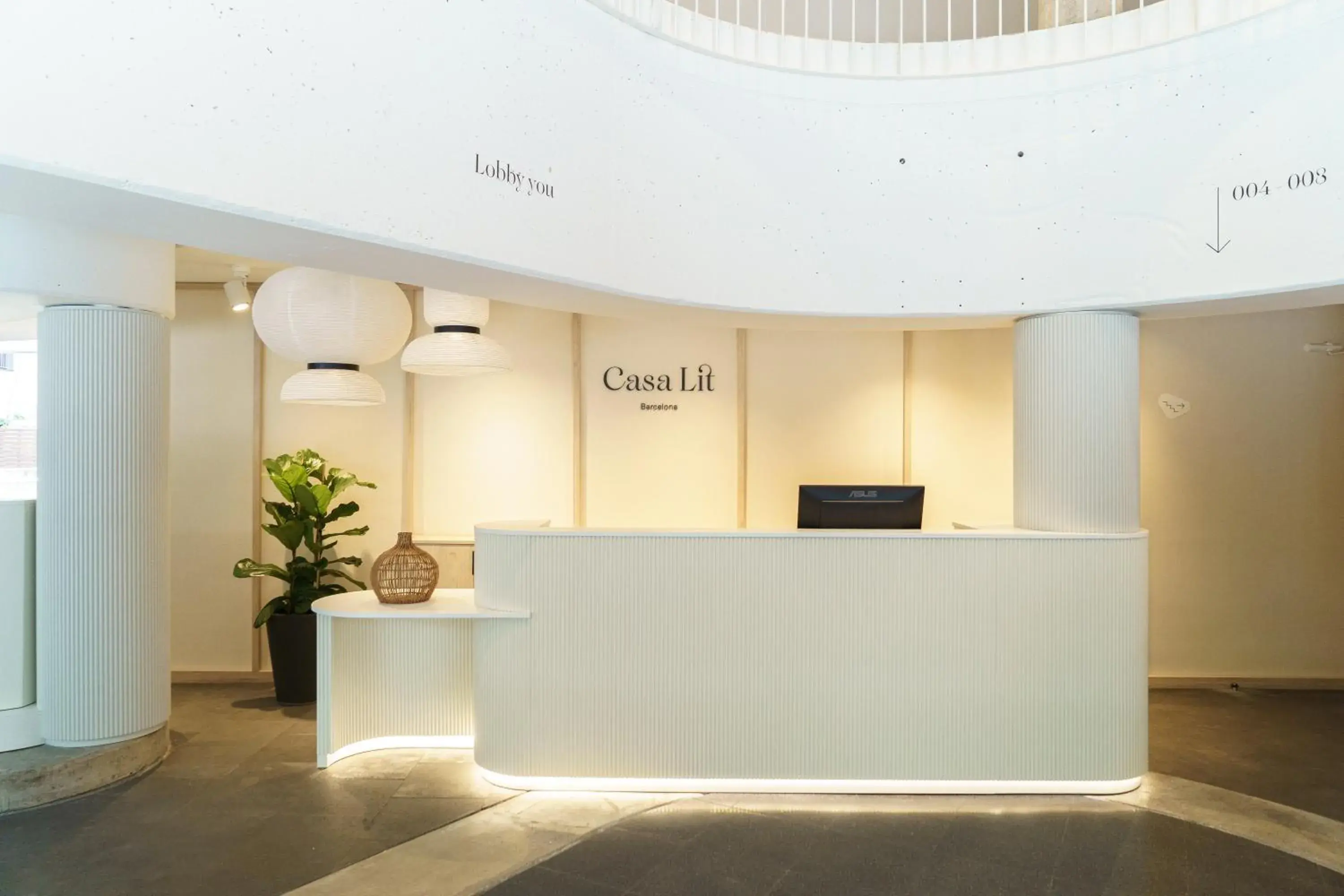 Lobby or reception in Casa Lit Barcelona Lobby or reception in Casa Lit Barcelona
