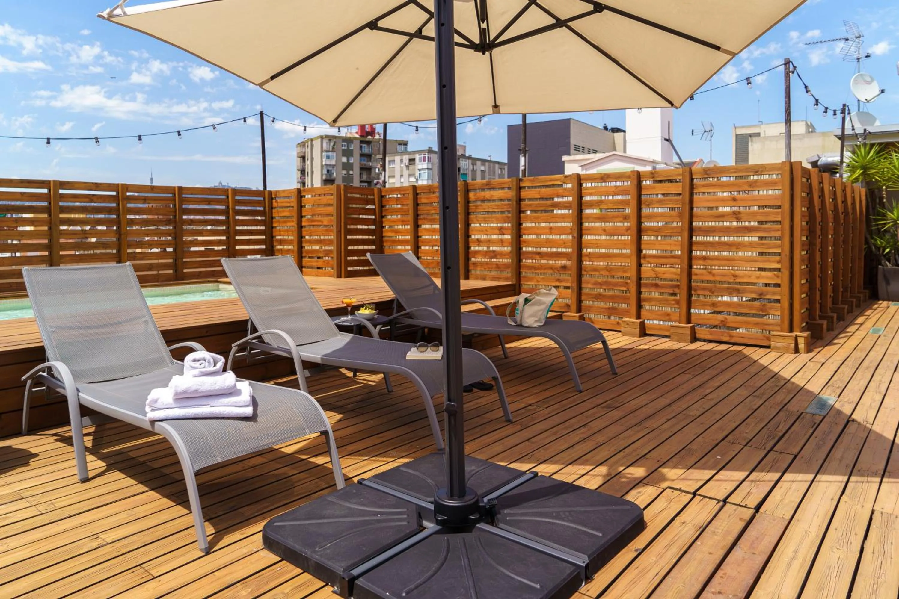 Restaurant/places to eat in Casa Lit Barcelona