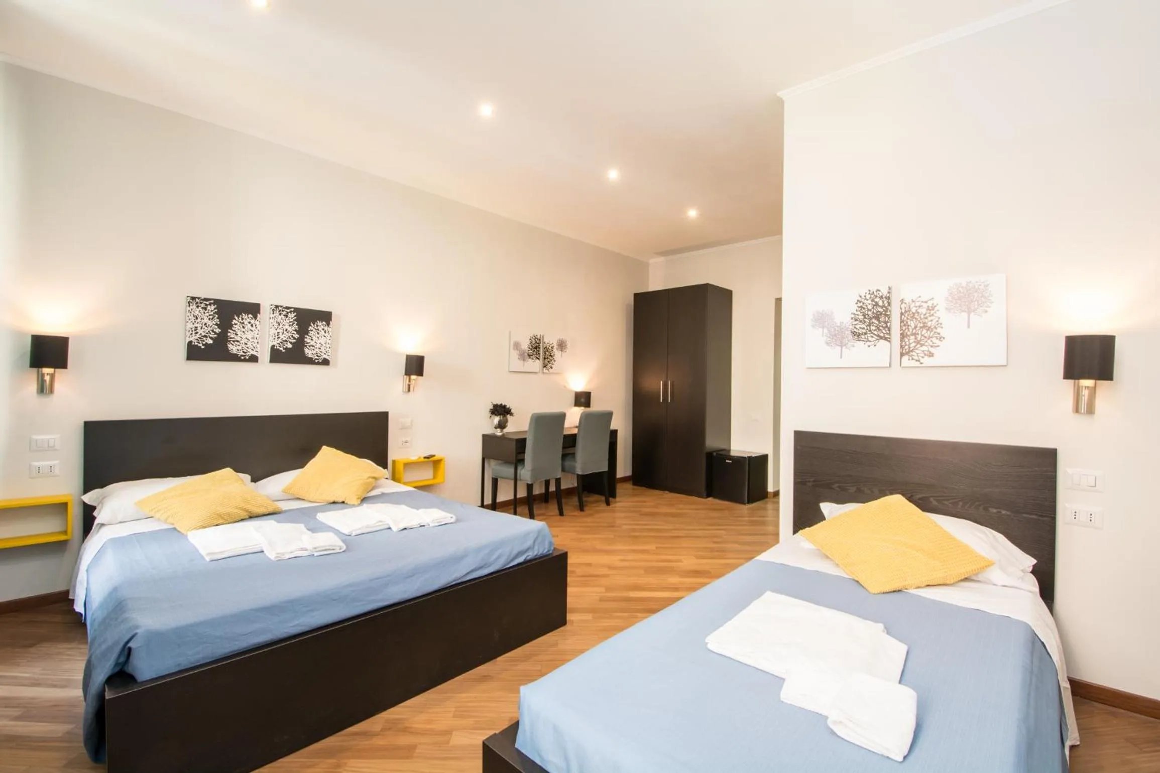 Bed in Seven Rooms Vatican