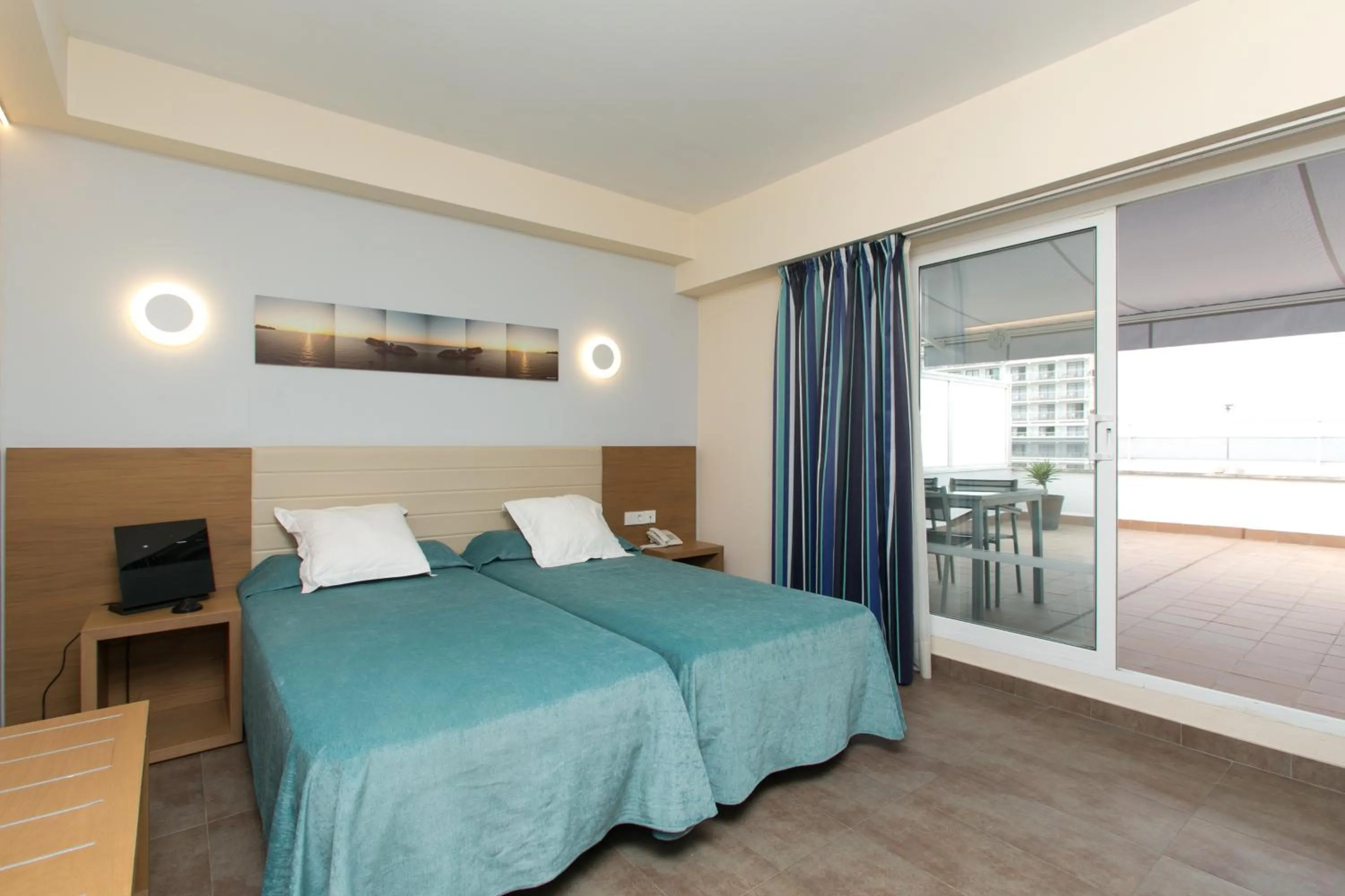 Bed in Hotel Don Pepe - Adults Only