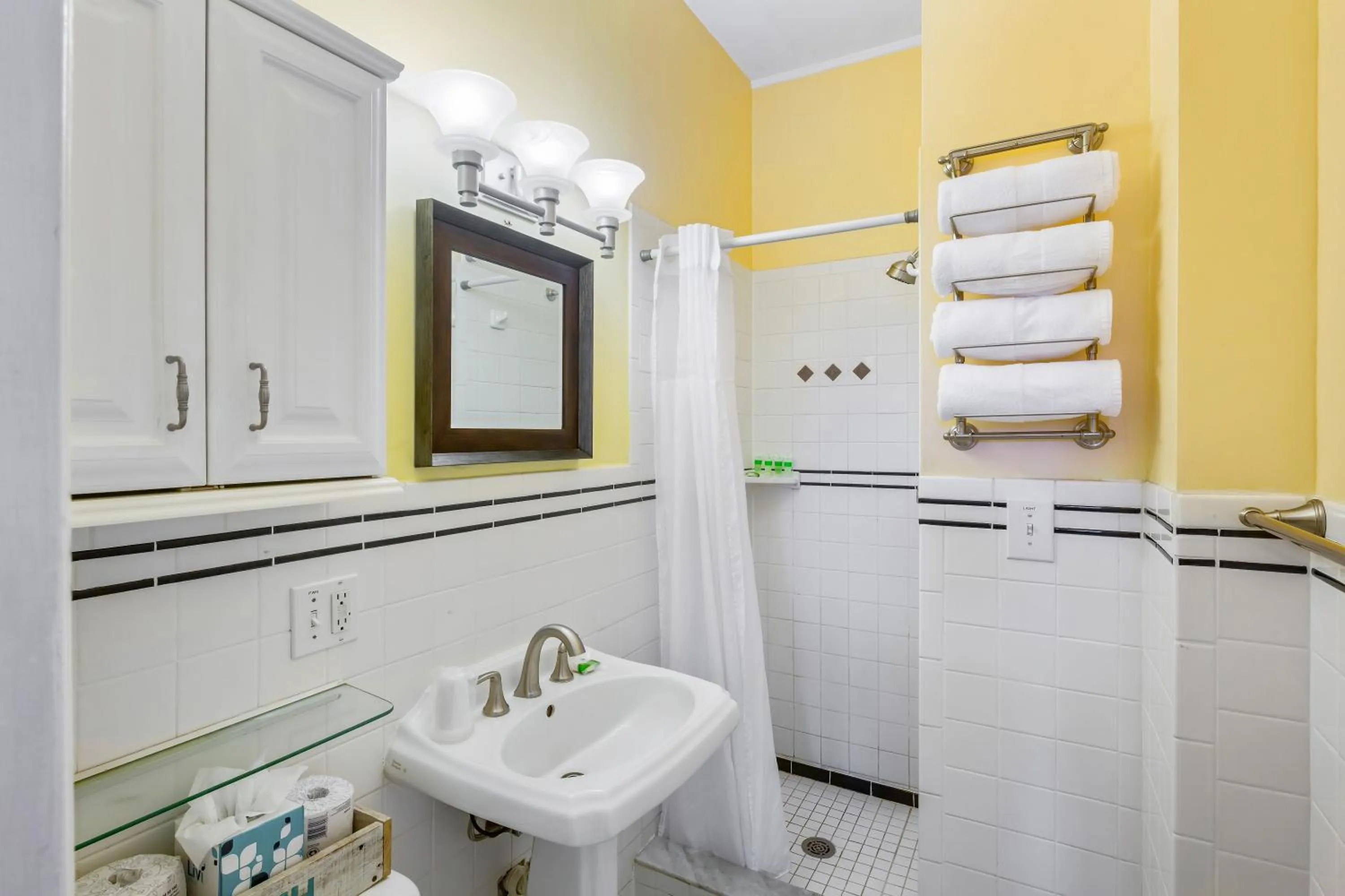 Shower in Kona Kai Oasis