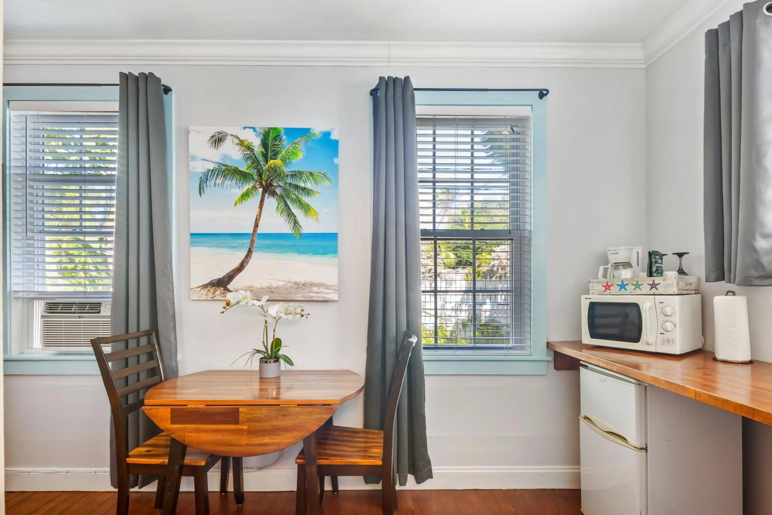 Coffee/tea facilities in Kona Kai Oasis