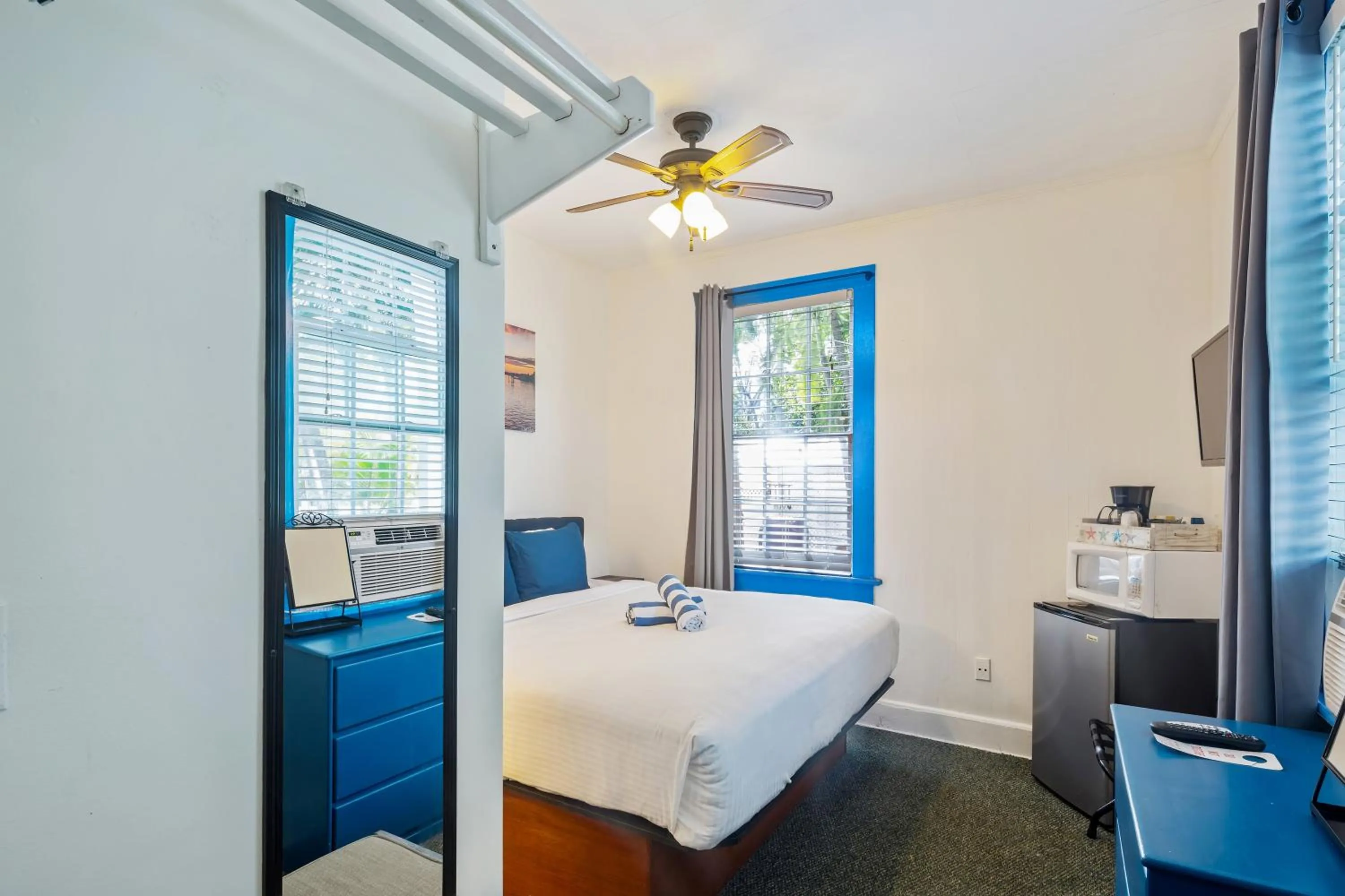 Bed in Kona Kai Oasis