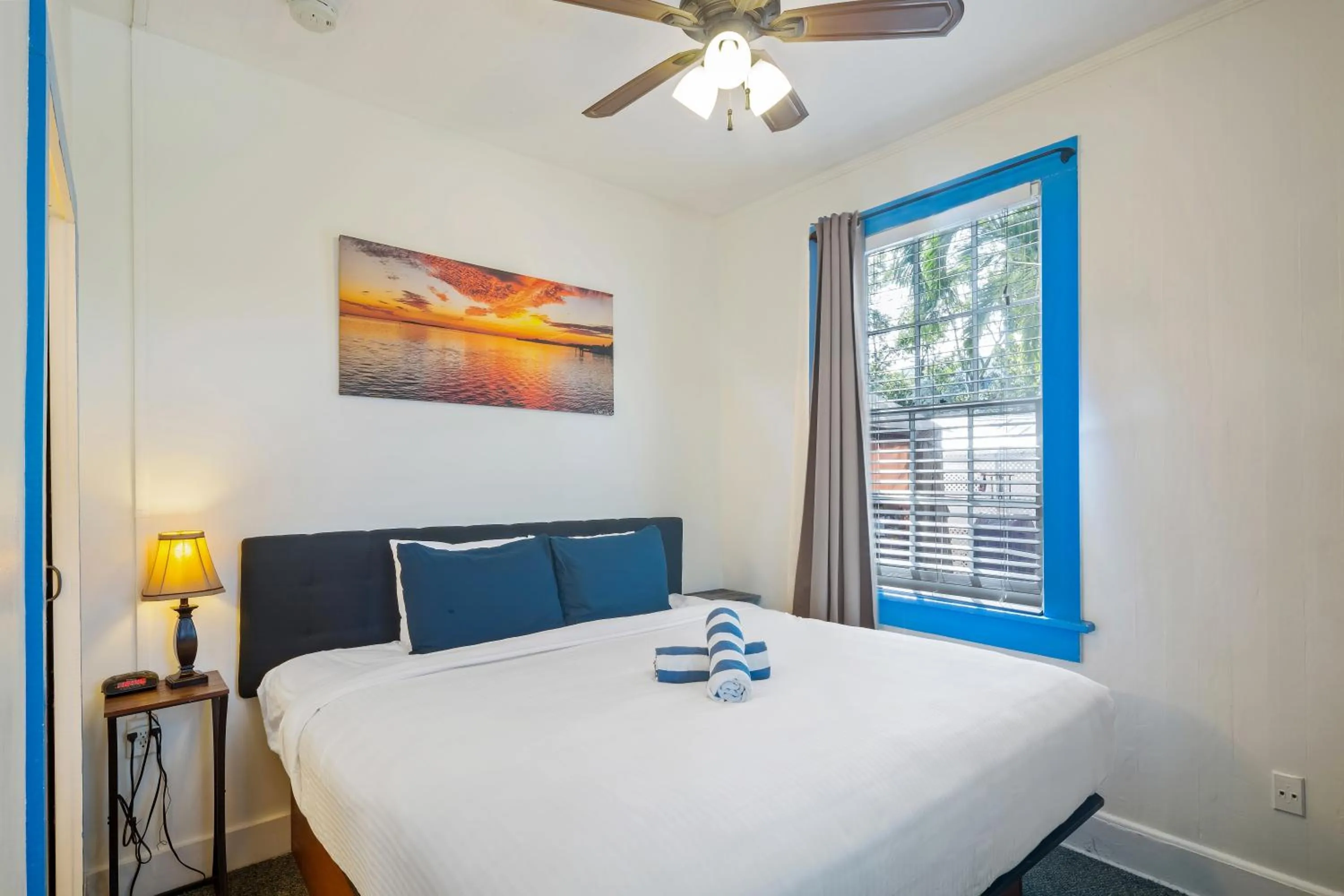 Bed in Kona Kai Oasis